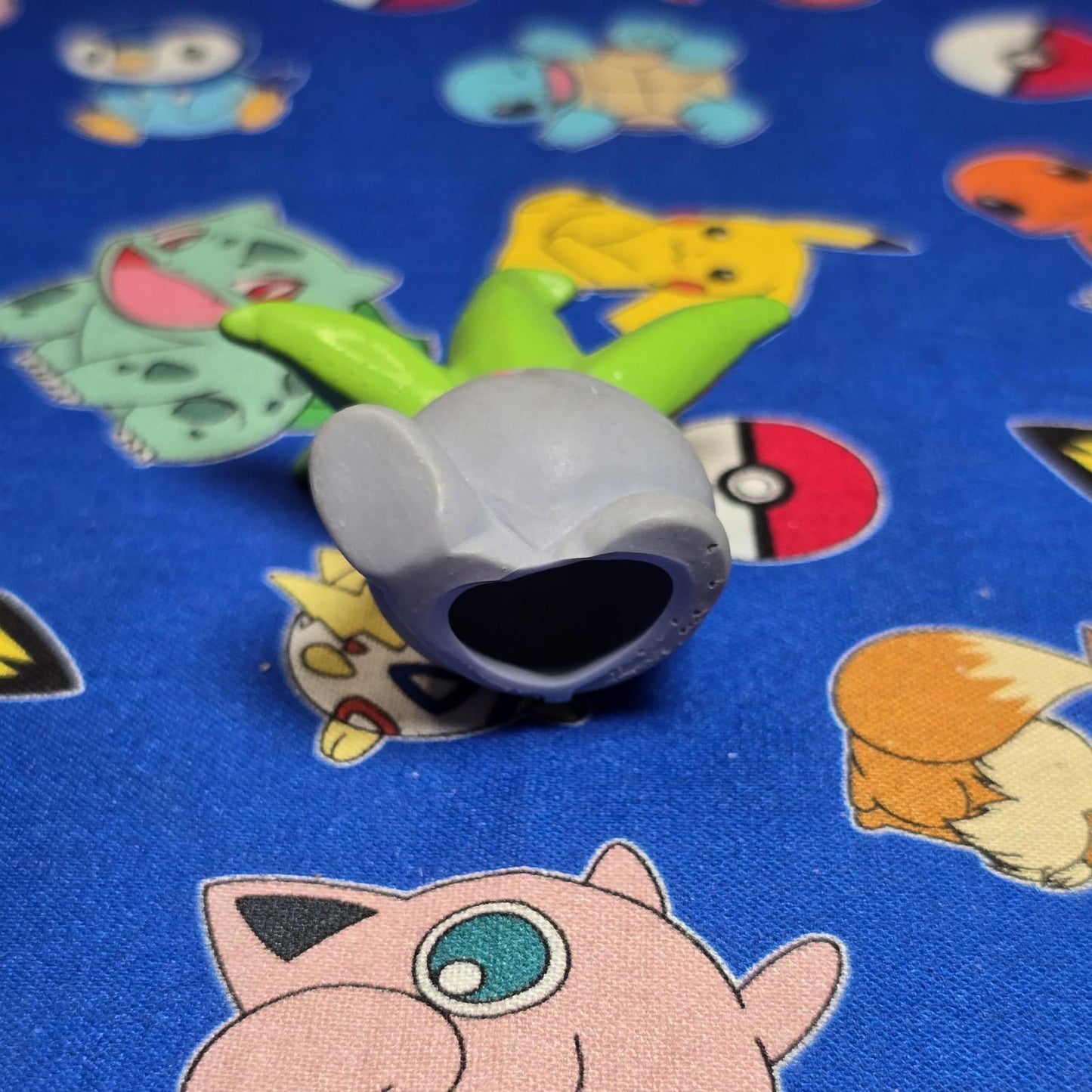 Pokemon Oddish Figure Finger Puppet 1996 Nintendo Bandai PVC Japan Vintage USA