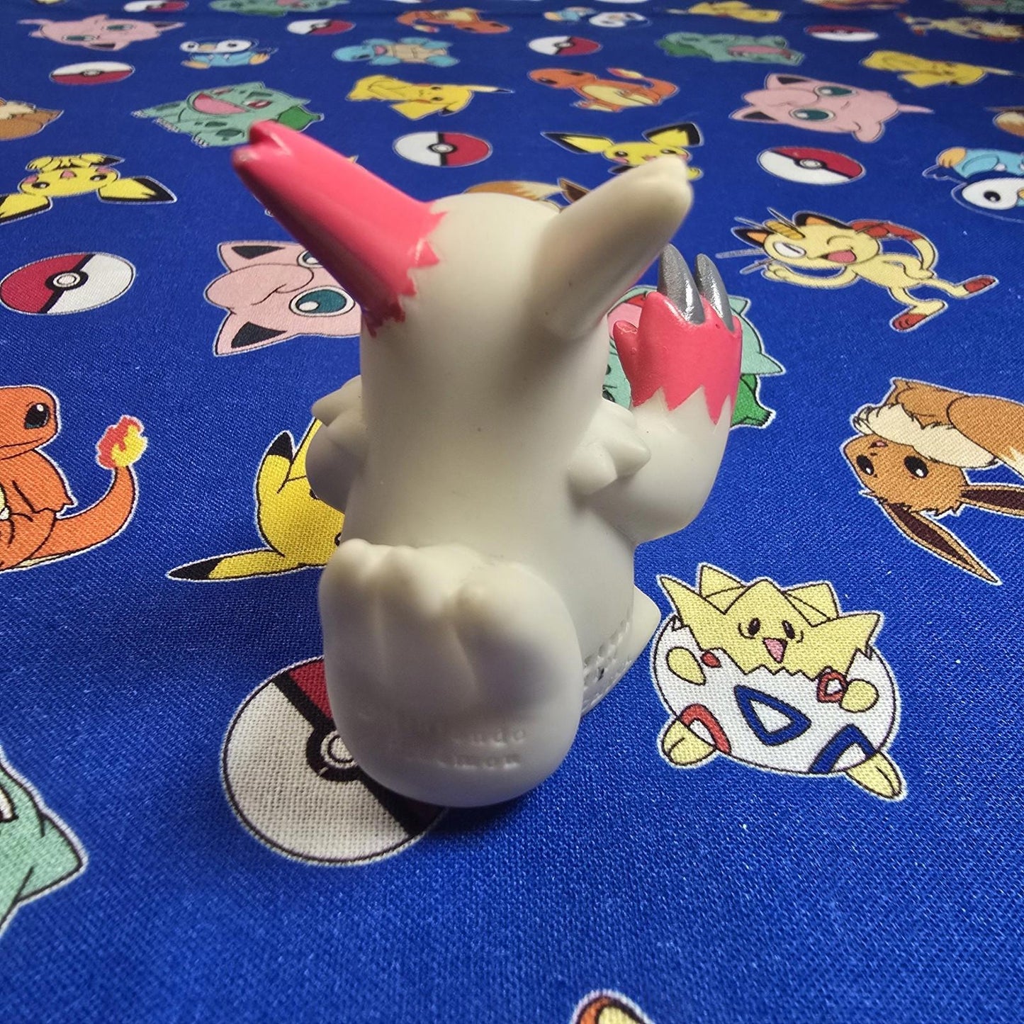 Pokemon Zangoose Figure Finger Puppet 2004 Nintendo Bandai PVC Vintage Japan USA