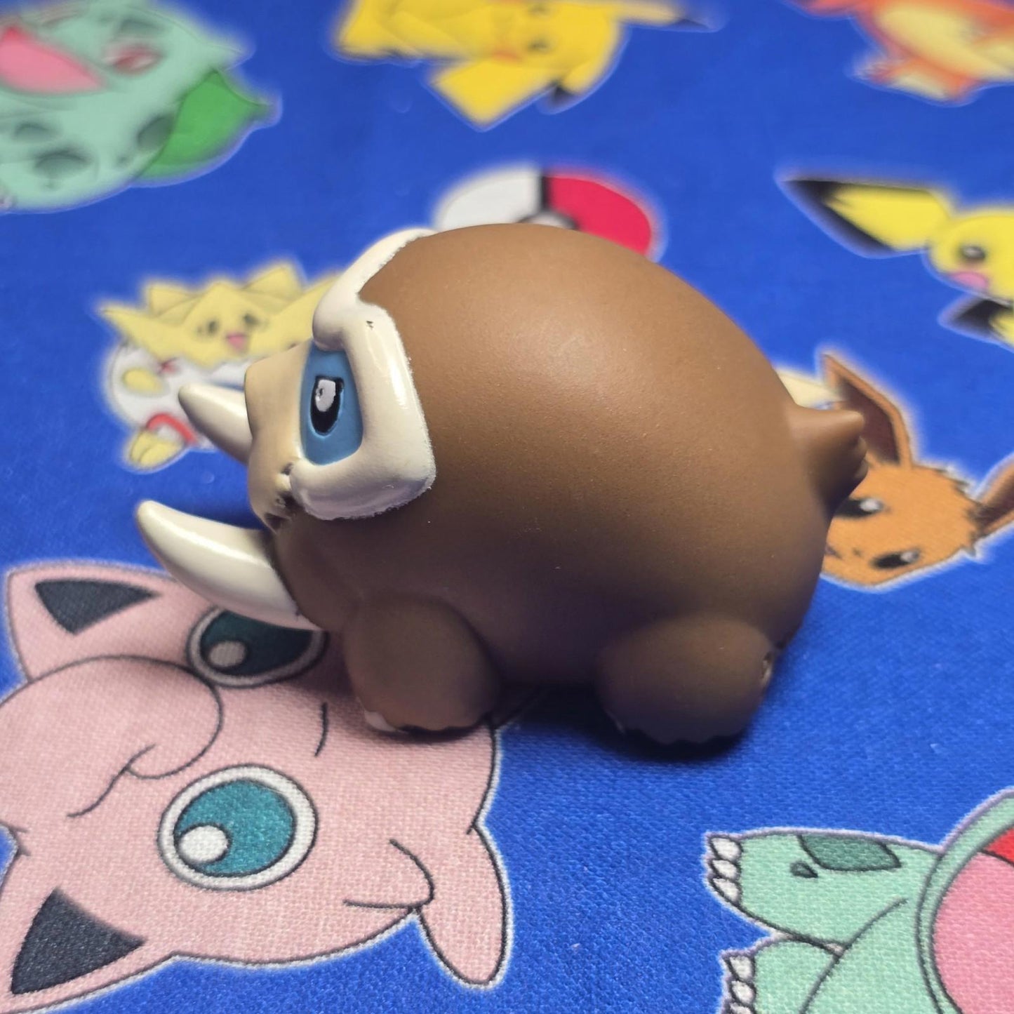 Pokemon Mamoswine Figure Finger Puppet 2008 Nintendo Bandai Japan PVC USA Seller