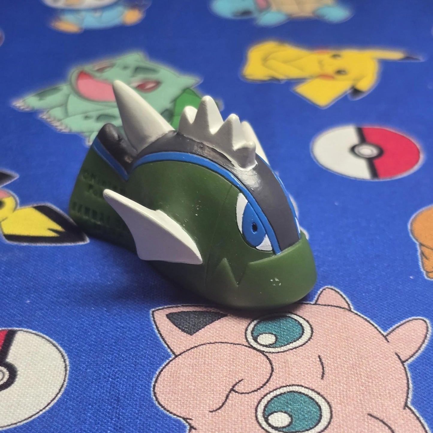 Pokemon Basculin Figure Finger Puppet 2012 Nintendo Bandai PVC Vintage Japan USA