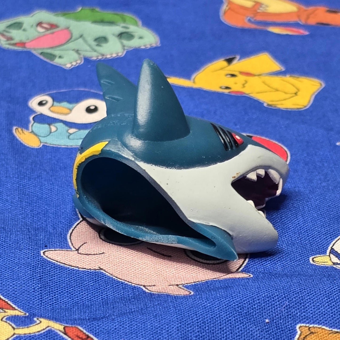 Pokemon Sharpedo Figure Finger Puppet 2003 Nintendo Bandai Vintage PVC Japan USA