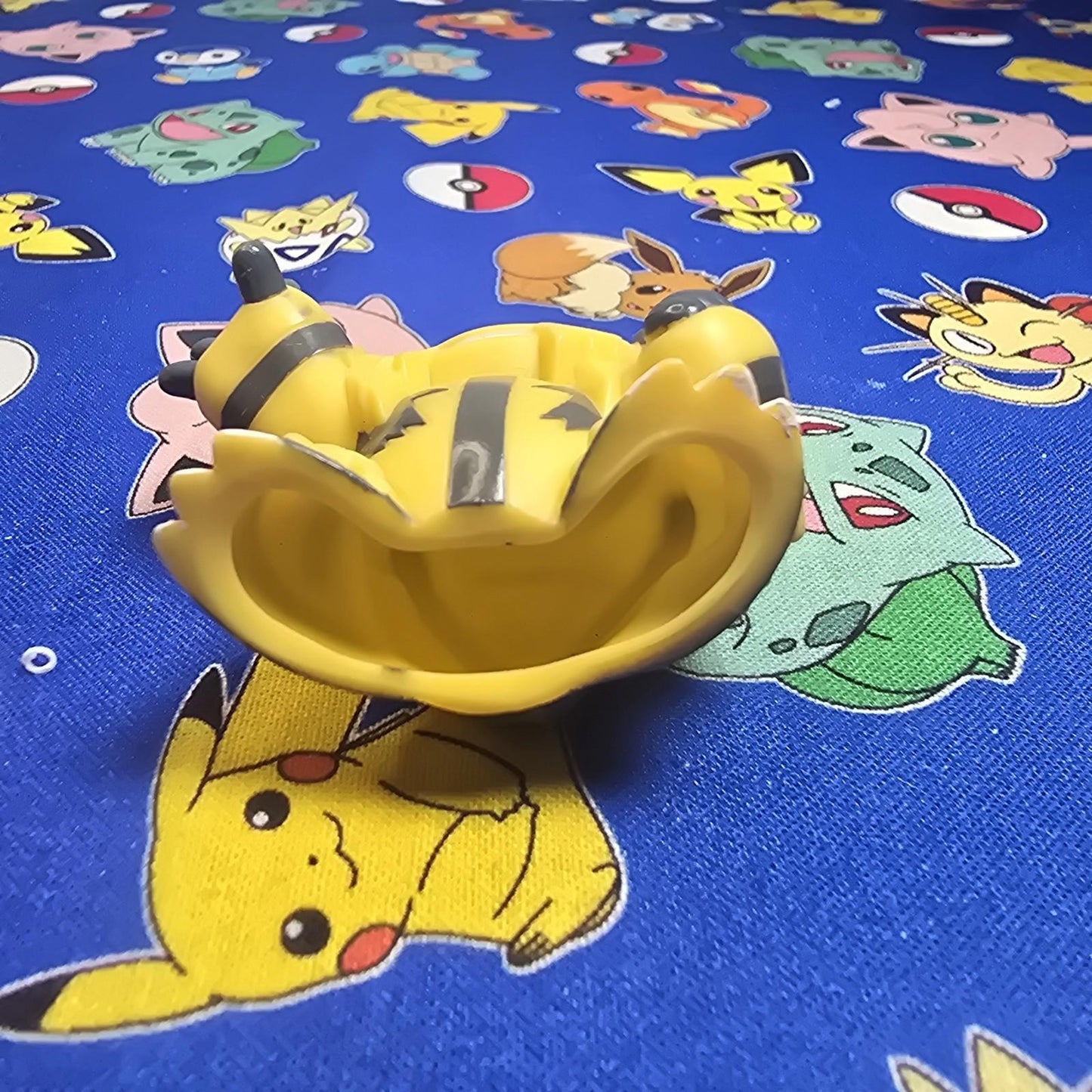Pokemon Electivire Figure Finger Puppet 2010 Nintendo Bandai PVC Japan US Seller