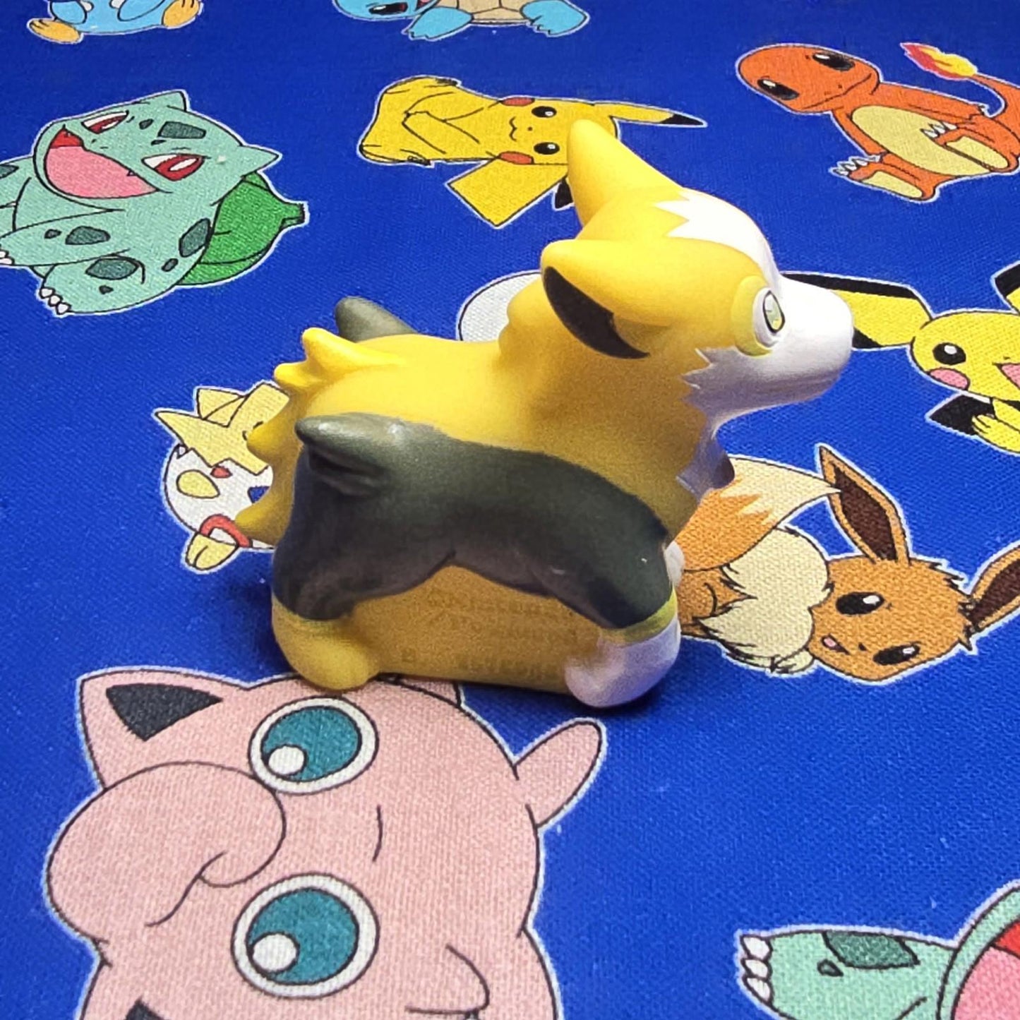 Pokemon Boltund Figure Finger Puppet 2019 Nintendo Bandai PVC Japan USA Seller
