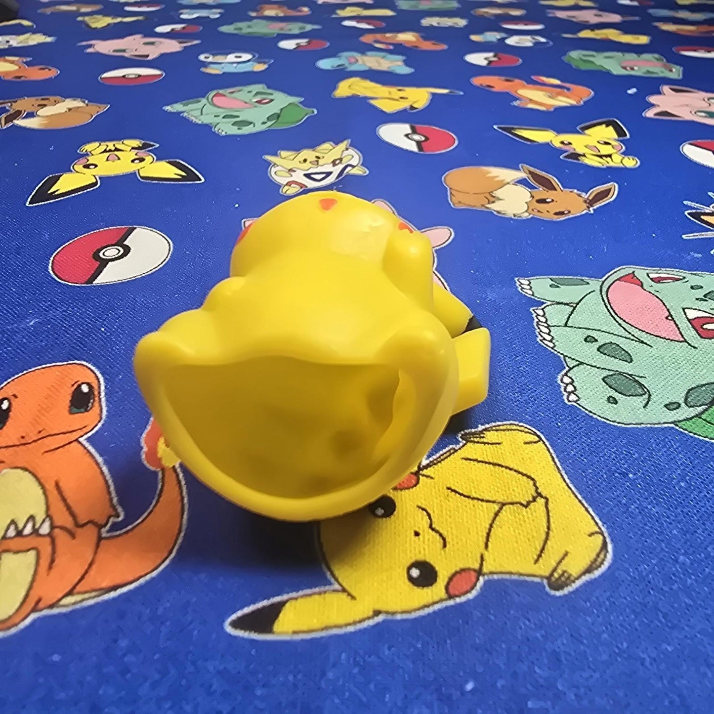Pokemon Pikachu Figure Finger Puppet 1999 Nintendo Bandai PVC Vintage Japan USA