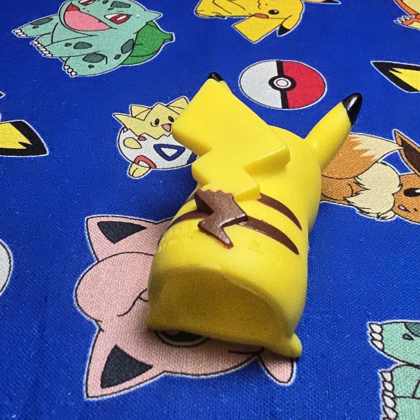 Pokemon Pikachu Figure Finger Puppet 2016 Nintendo Bandai Vintage PVC Japan USA