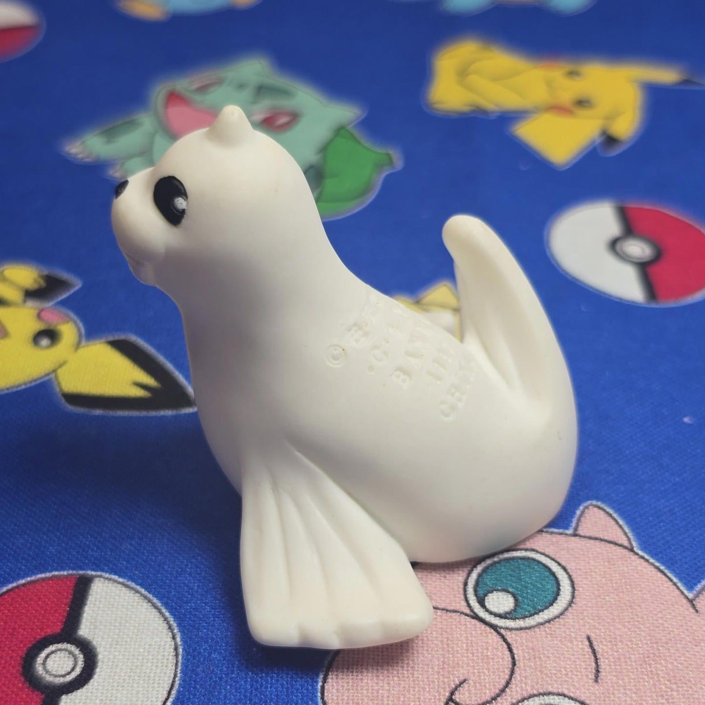 Pokemon Dewgong White Figure Finger Puppet 1997 Bandai Nintendo Vintage Japan US