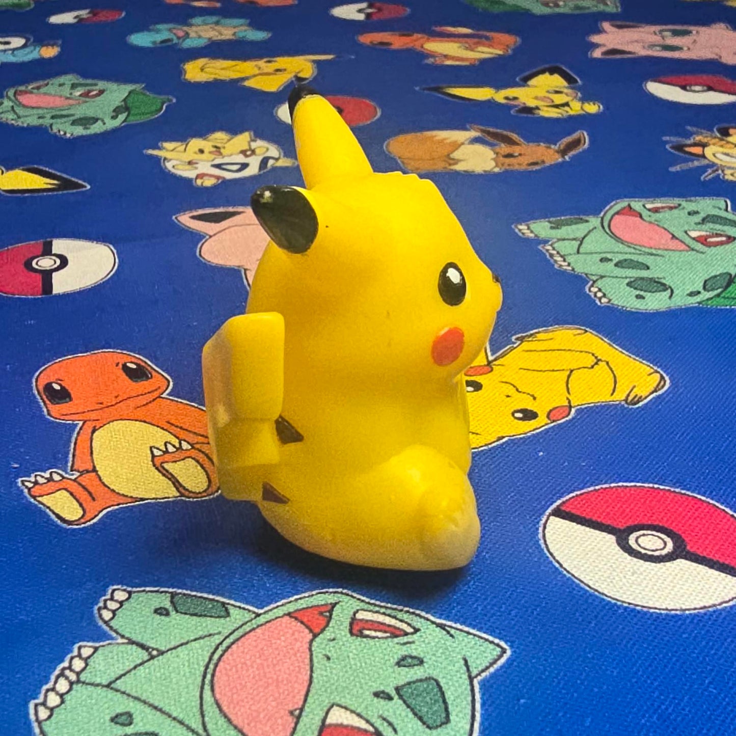 Pokemon Pikachu Figure Finger Puppet 1999 Nintendo Bandai PVC Vintage Japan USA