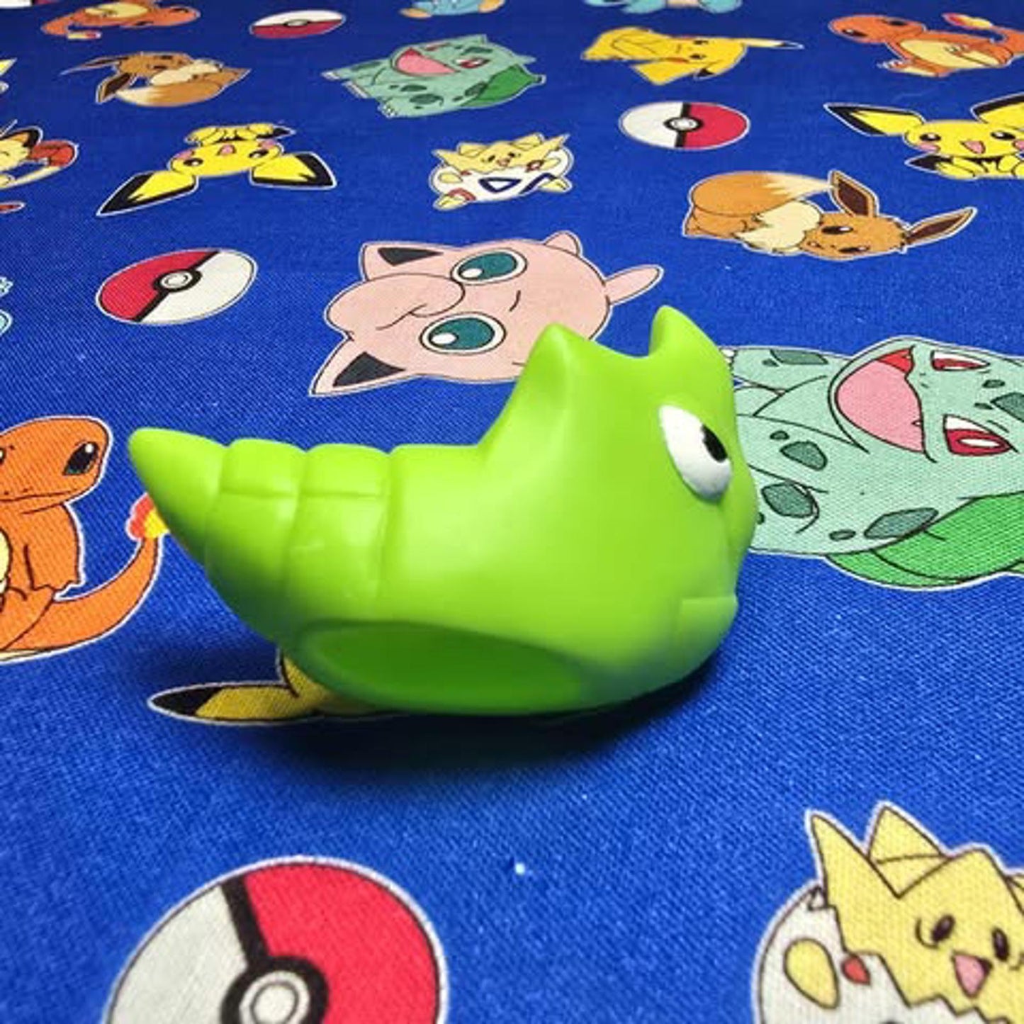 Pokemon Metapod Figure Finger Puppet 1997 Nintendo Bandai PVC Vintage Japan USA