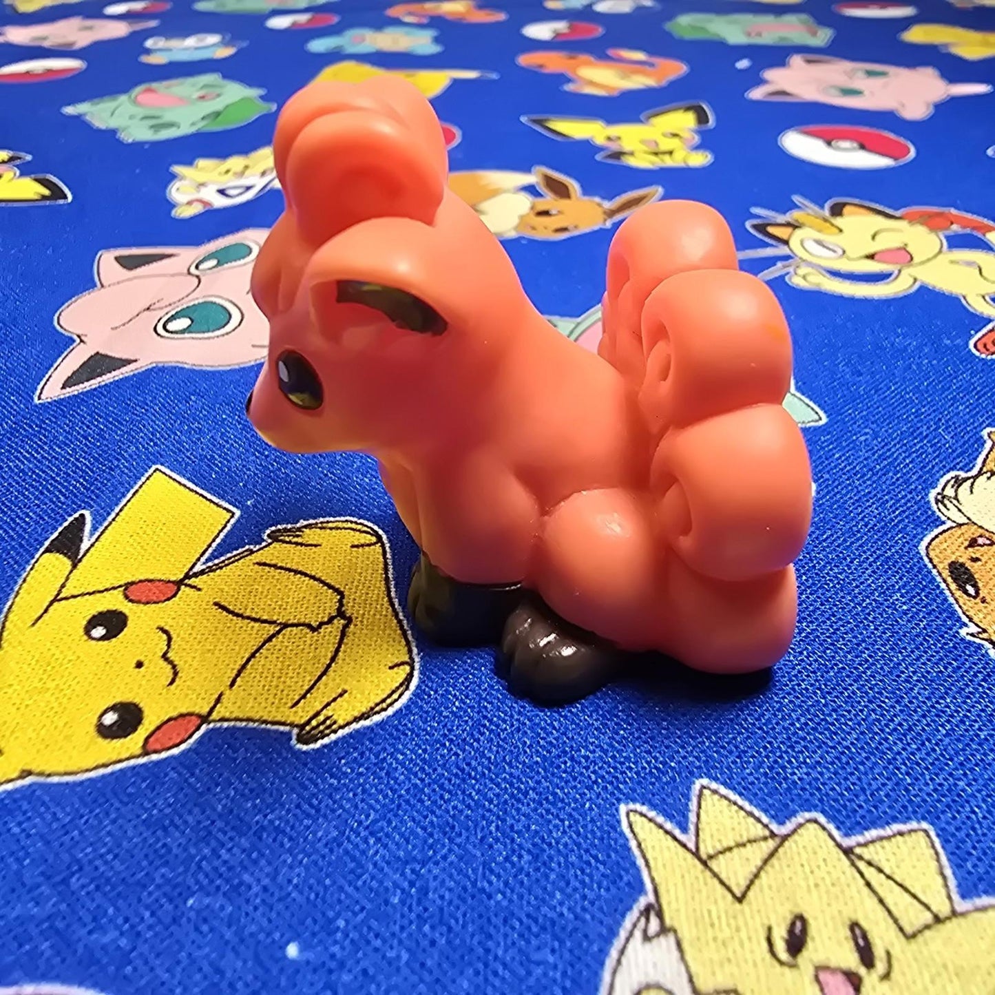 Pokemon Vulpix Dark Figure Finger Puppet 1997 Bandai Nintendo Vintage USA Seller