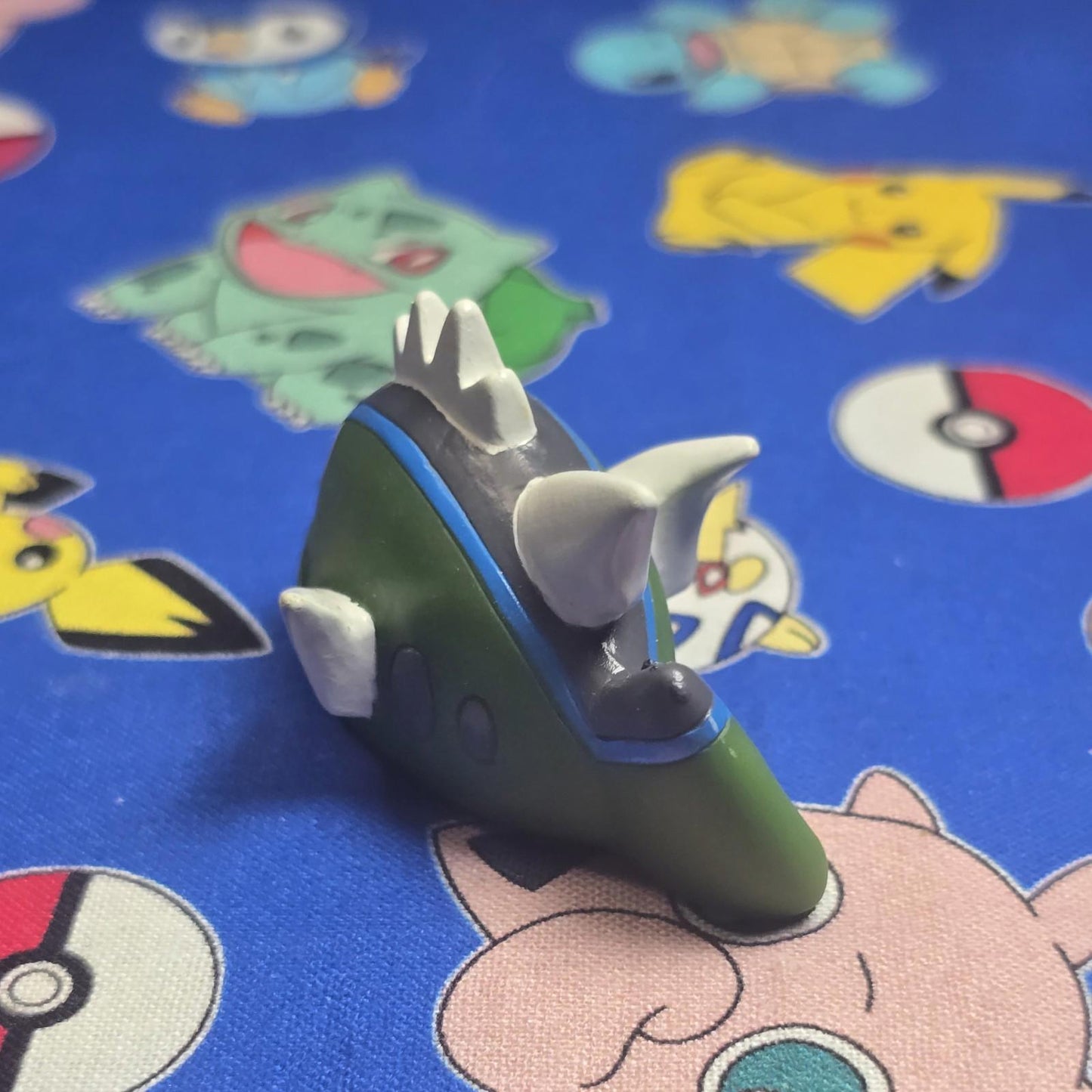 Pokemon Basculin Figure Finger Puppet 2012 Nintendo Bandai PVC Vintage Japan USA