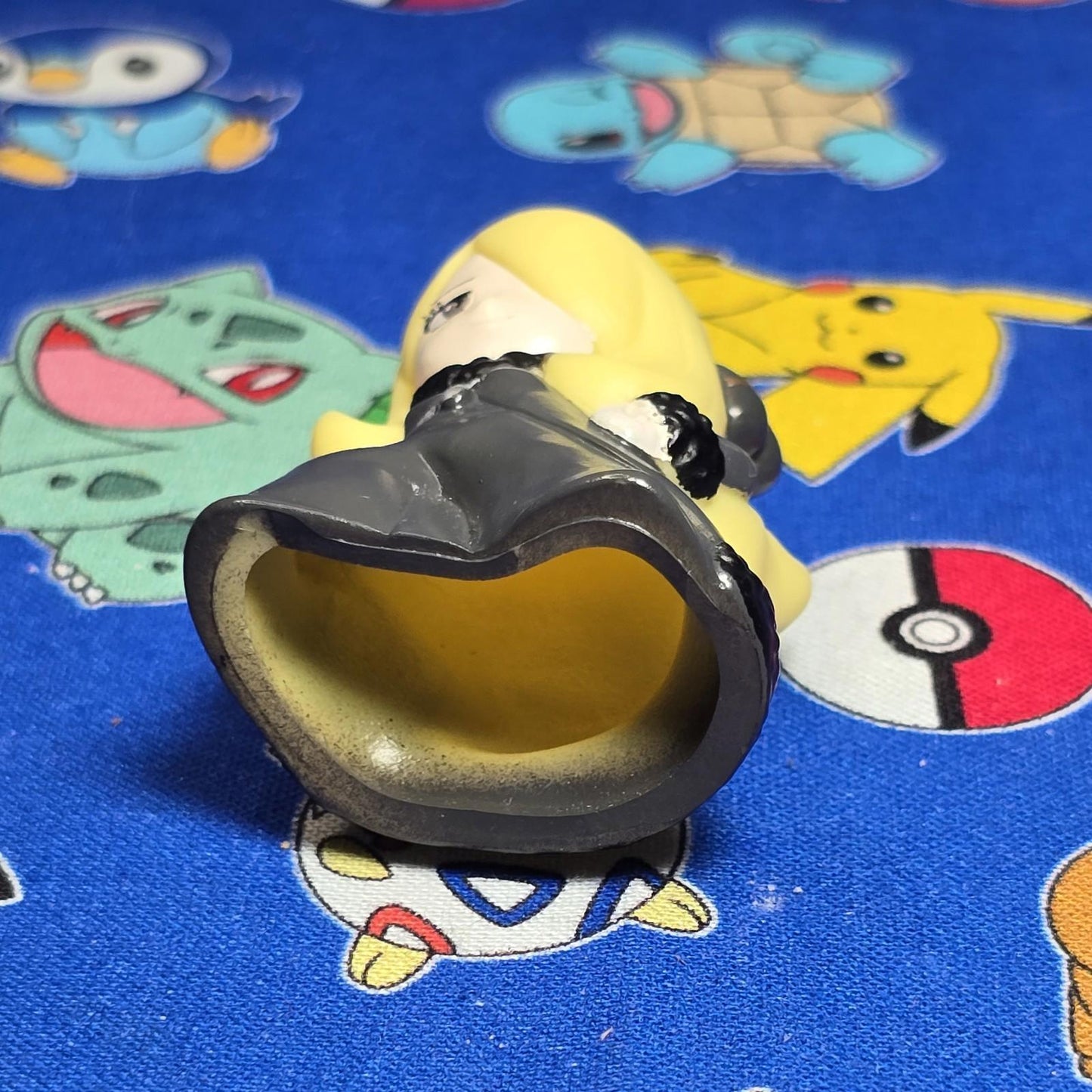 Pokemon Cynthia Trainer Figure Finger Puppet B 2020 Nintendo Bandai Japan USA
