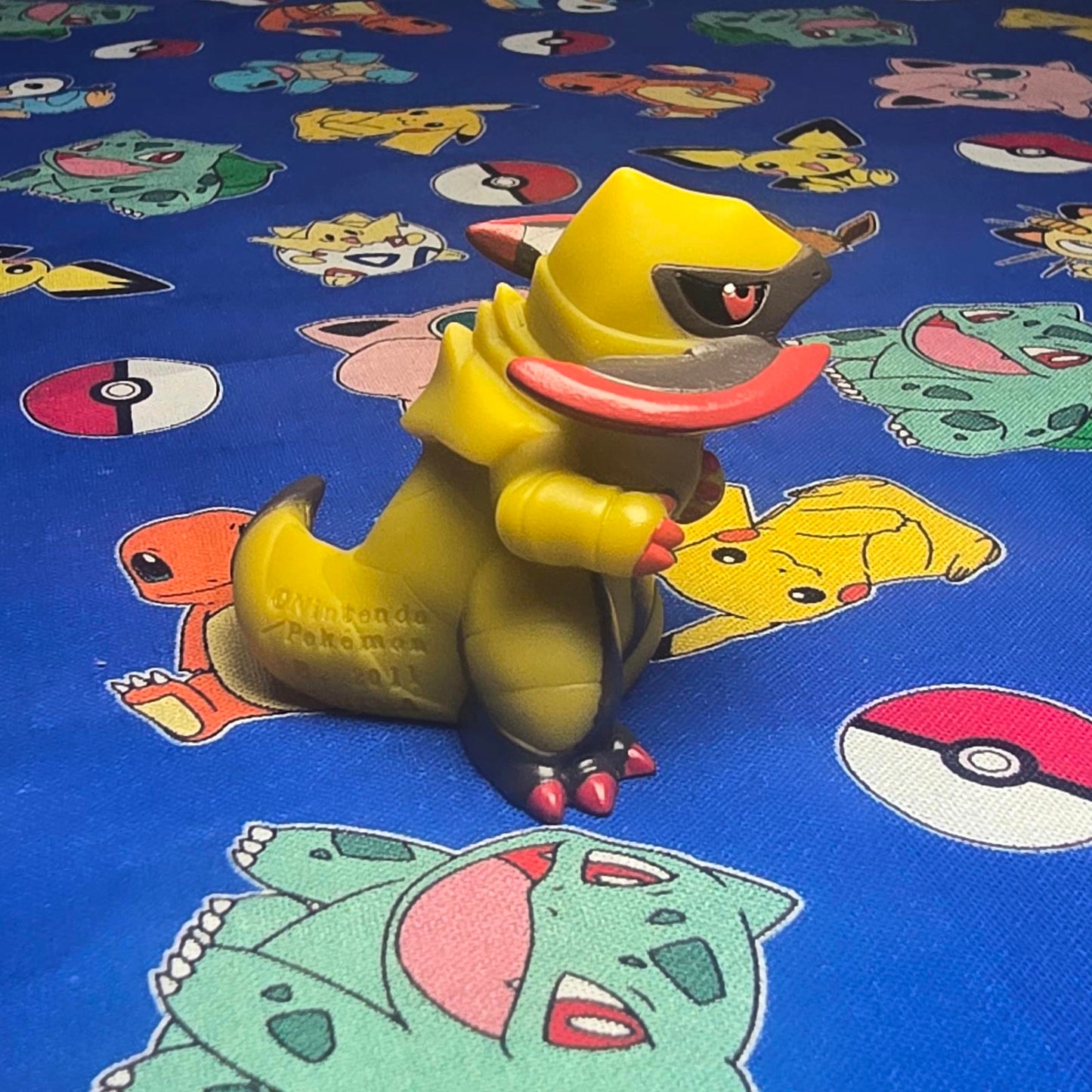 Pokemon Haxorus Figure Finger Puppet 2011 Bandai Nintendo PVC Japan USA Seller