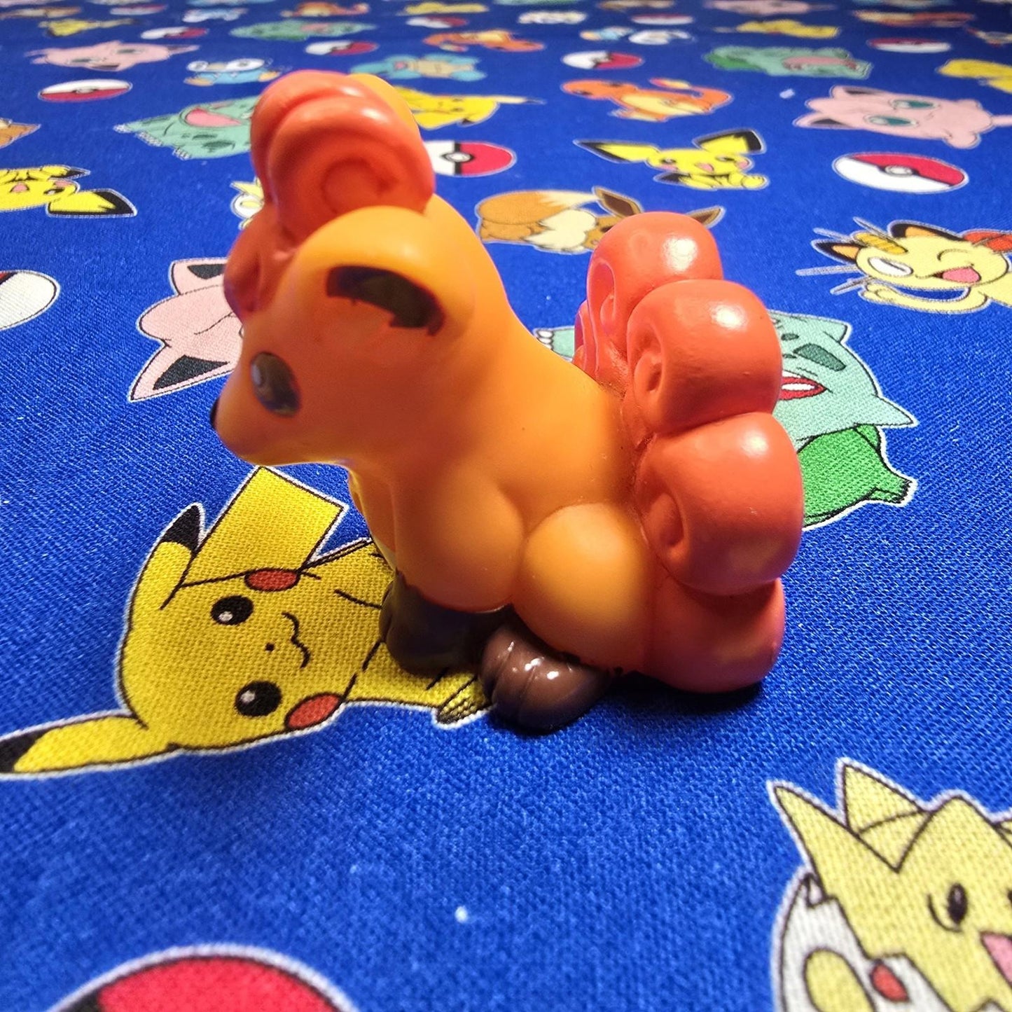 Pokemon Vulpix Figure Finger Puppet 1997 Bandai Nintendo PVC Vintage USA Seller