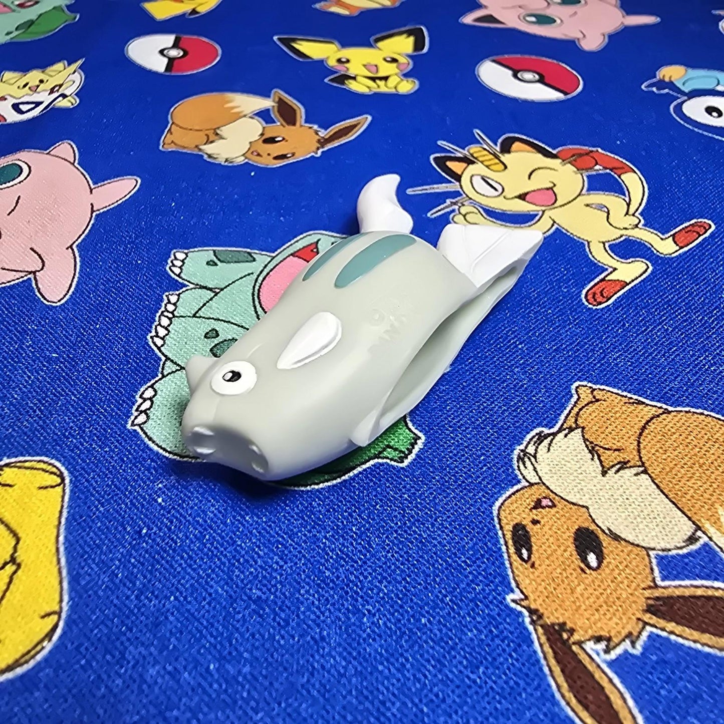 Pokemon Remoraid Figure Finger Puppet 2000 Nintendo Bandai PVC Vintage Japan USA