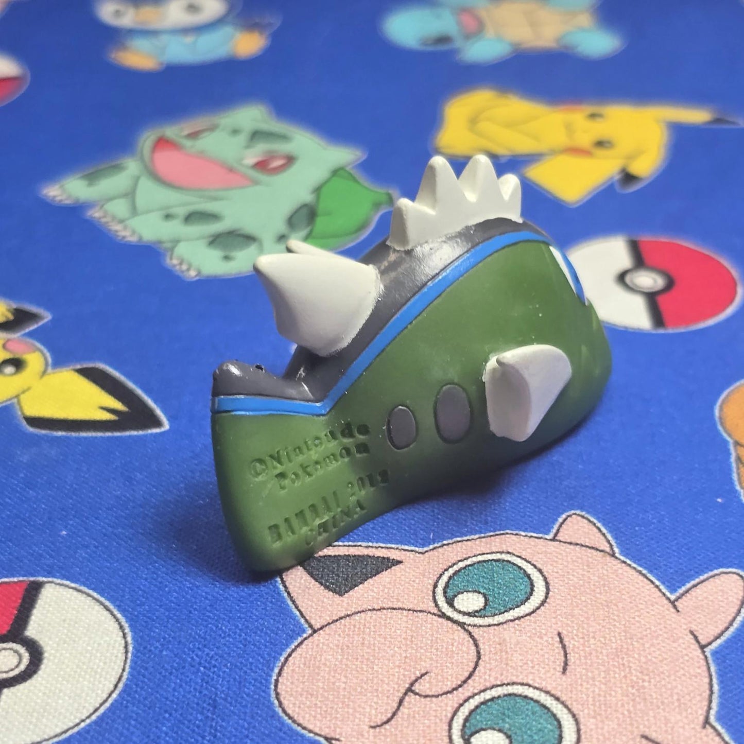 Pokemon Basculin Figure Finger Puppet 2012 Nintendo Bandai PVC Vintage Japan USA
