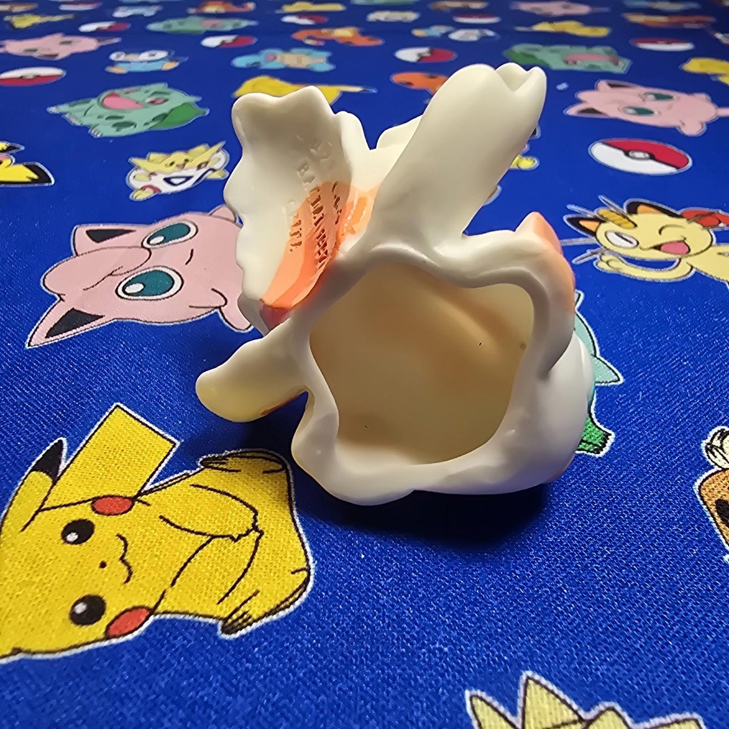 Pokemon Goldeen White Figure Finger Puppet 1997 Bandai Nintendo PVC Vintage USA