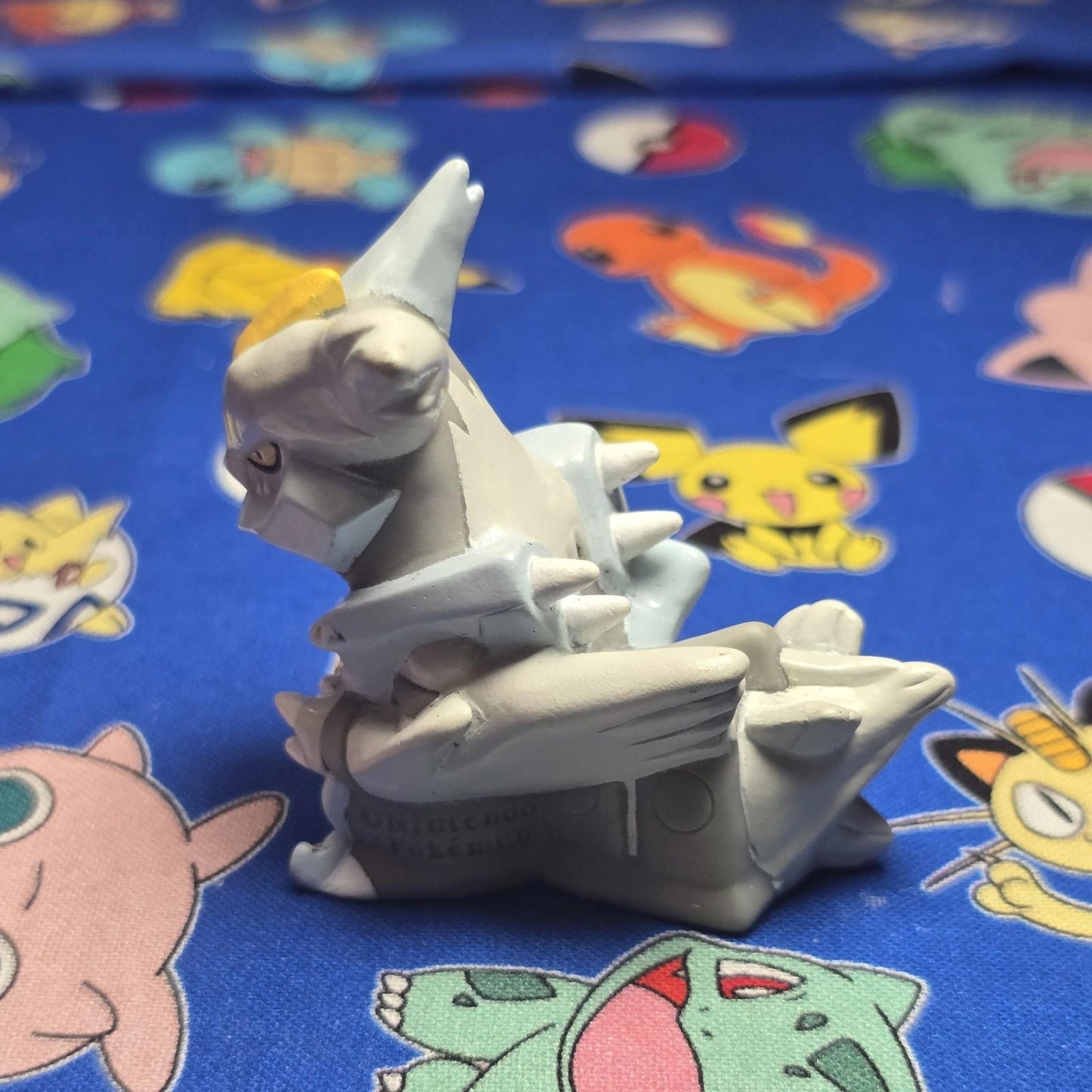 Pokemon Kyurem White Figure Finger Puppet 2012 Nintendo Bandai Japan USA Seller