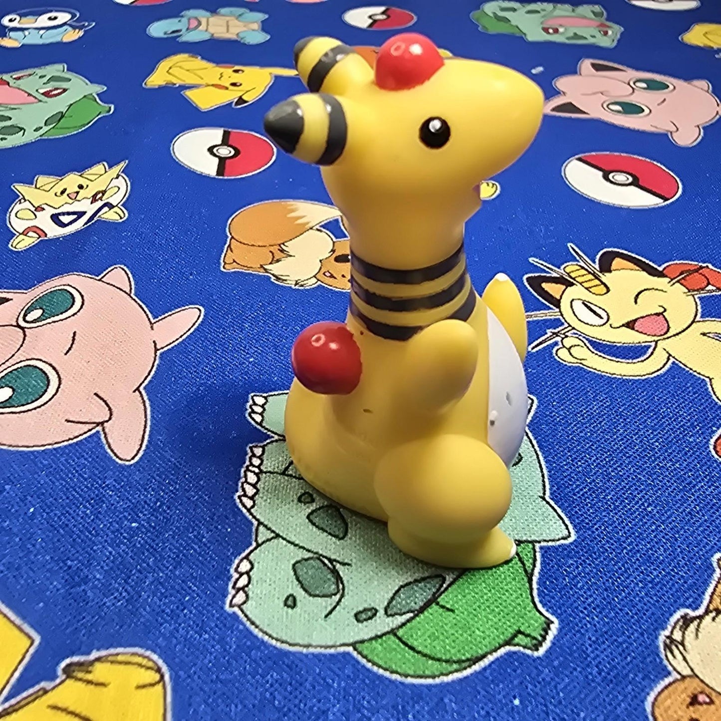 Pokemon Ampharos Figure Finger Puppet 2009 Nintendo Bandai PVC Japan US Seller