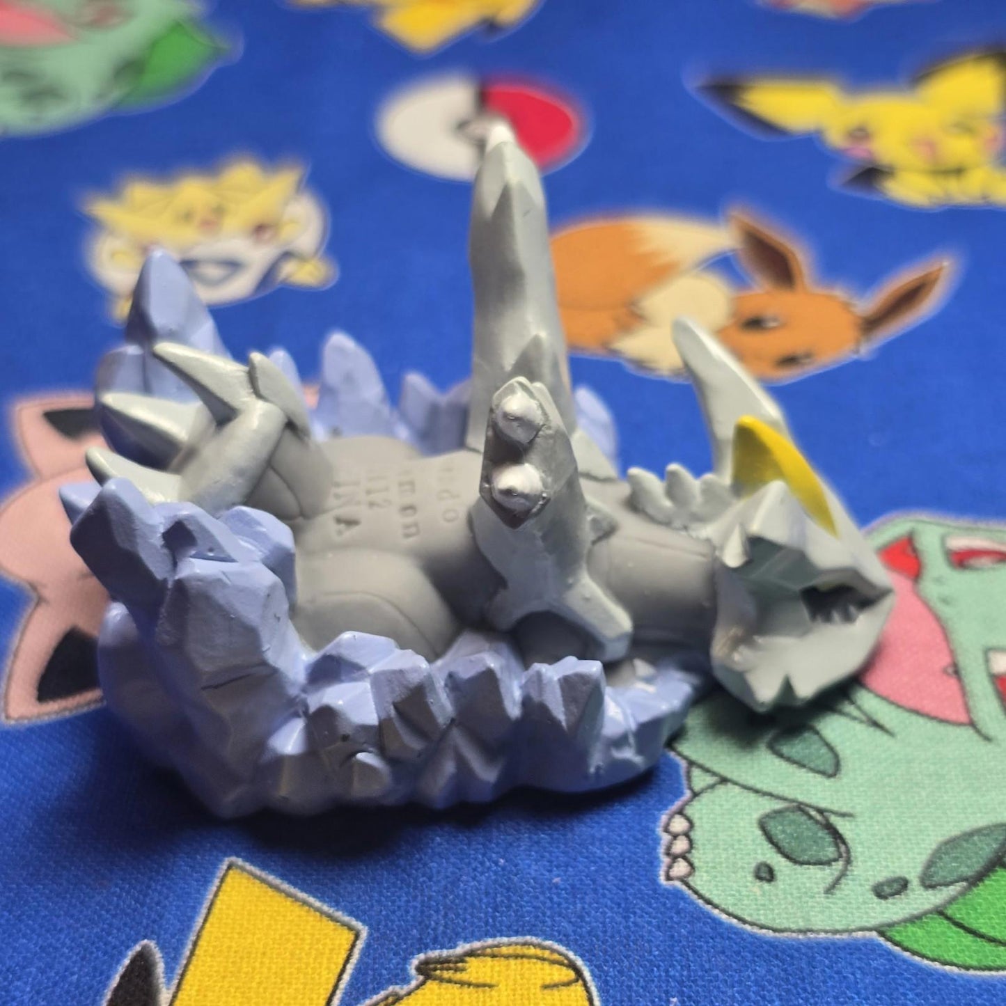 Pokemon Kyurem Figure Finger Puppet 2012 Nintendo Bandai PVC Japan USA Seller