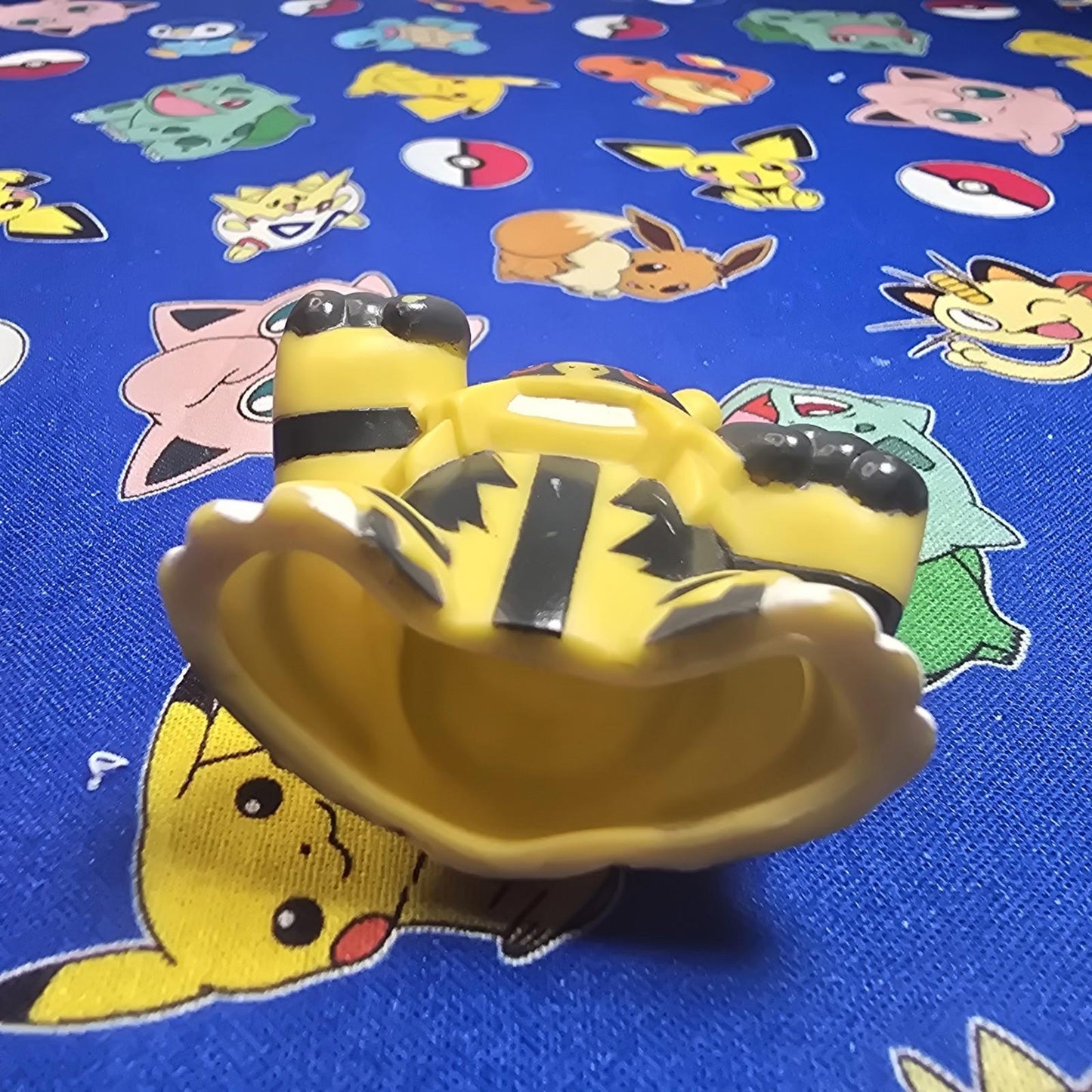 Pokemon Electivire Figure Finger Puppet 2008 Nintendo Bandai PVC Japan US Seller