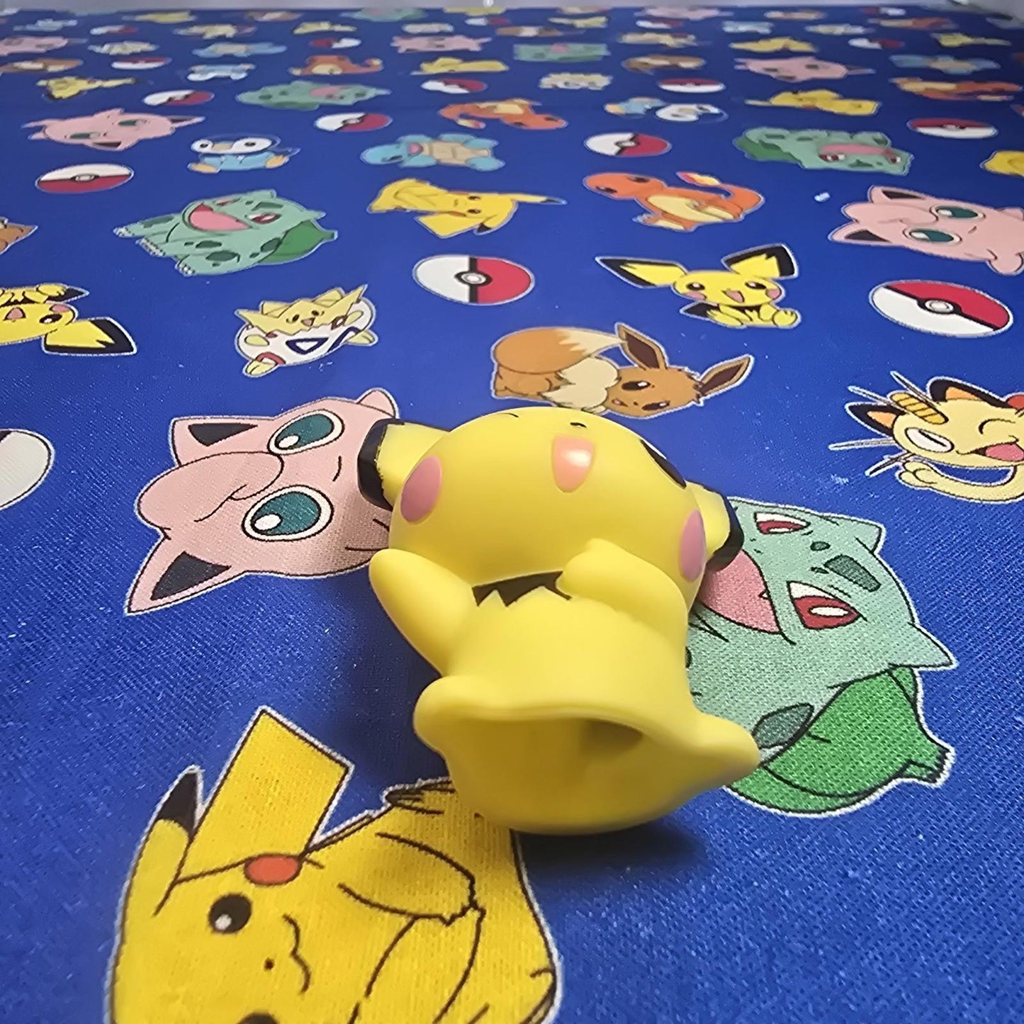 Pokemon Pichu Figure Finger Puppet 2006 Nintendo Bandai PVC Japan USA Seller