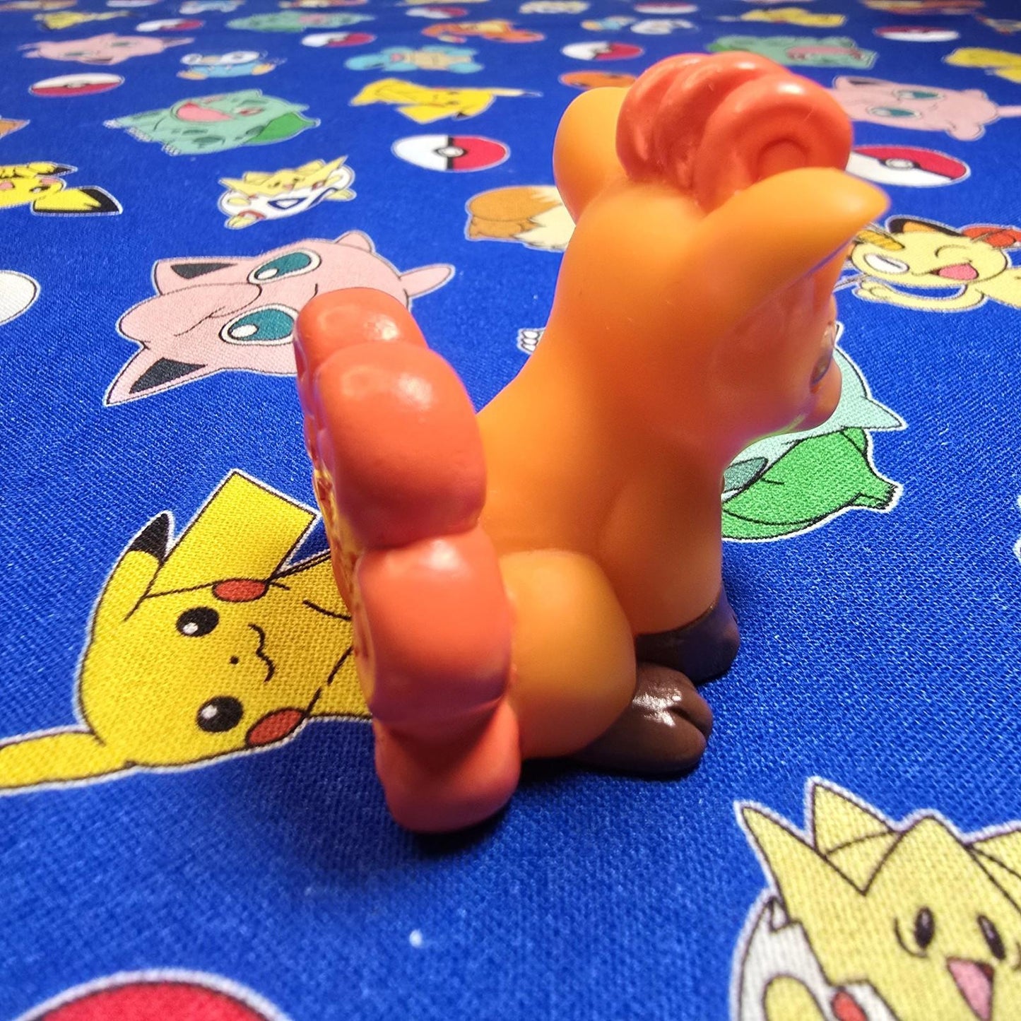 Pokemon Vulpix Figure Finger Puppet 1997 Bandai Nintendo PVC Vintage USA Seller