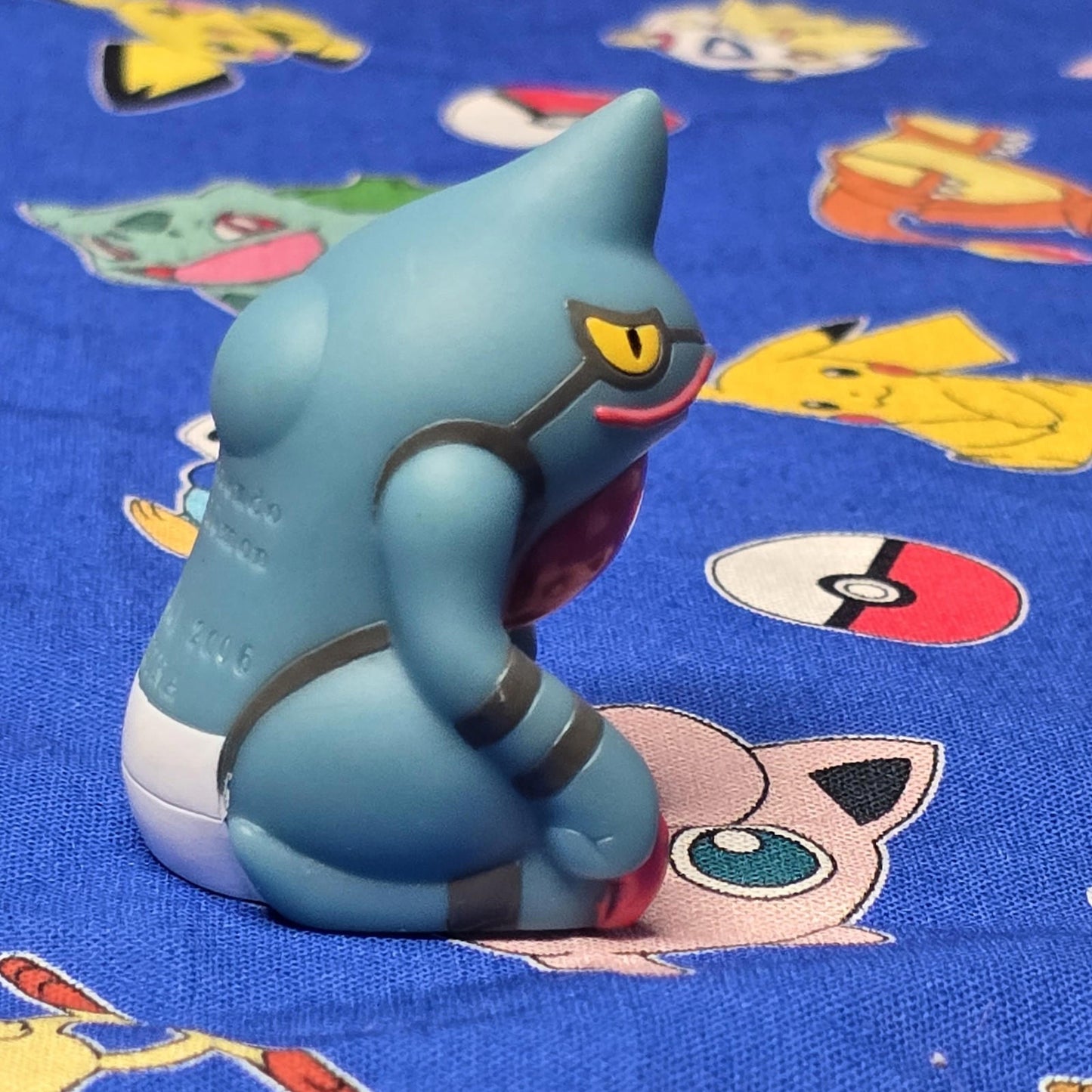 Pokemon Toxicroak Figure Finger Puppet 2006 Nintendo Bandai PVC Japan USA Seller