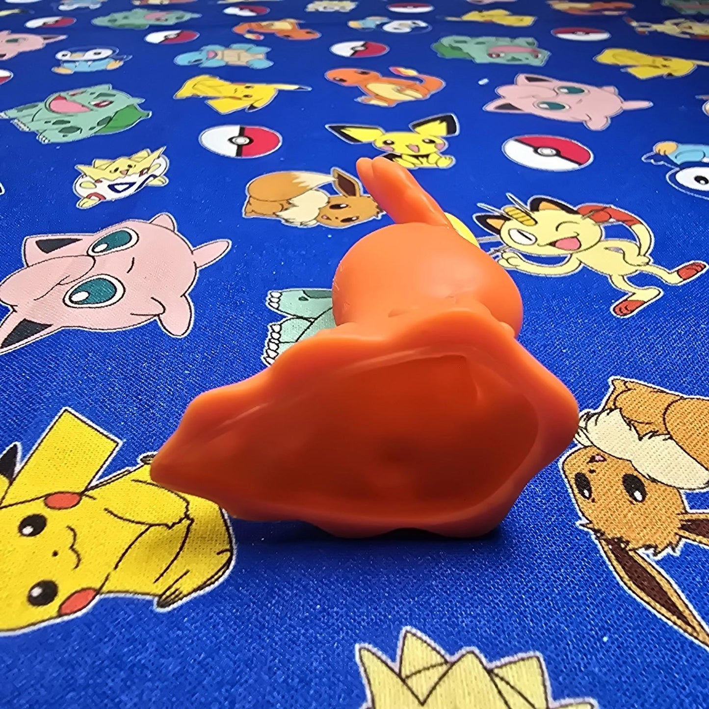 Pokemon Slugma Figure Finger Puppet 2000 Nintendo Bandai PVC Vintage Japan USA