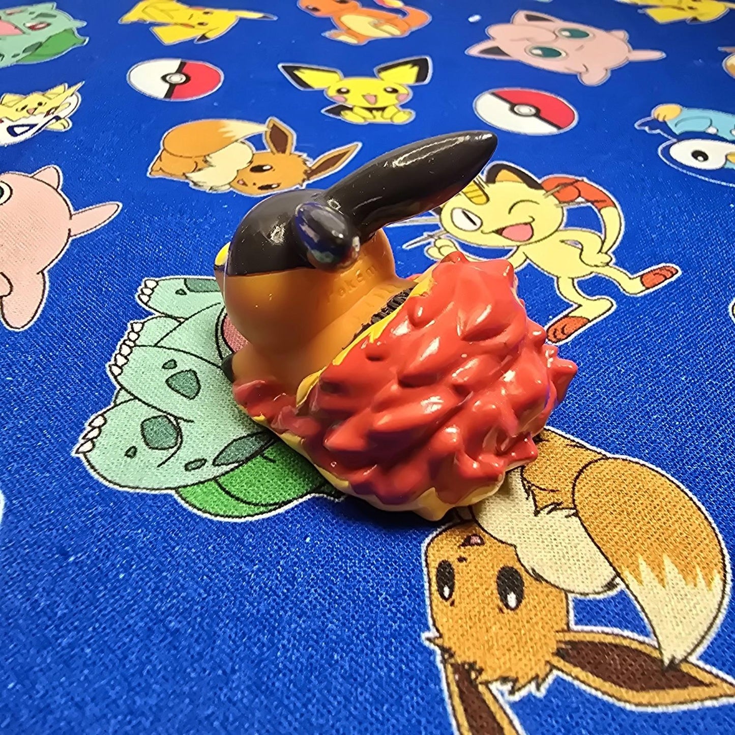 Pokemon Tepig Figure Finger Puppet 2011 Nintendo Bandai PVC Japan US Seller
