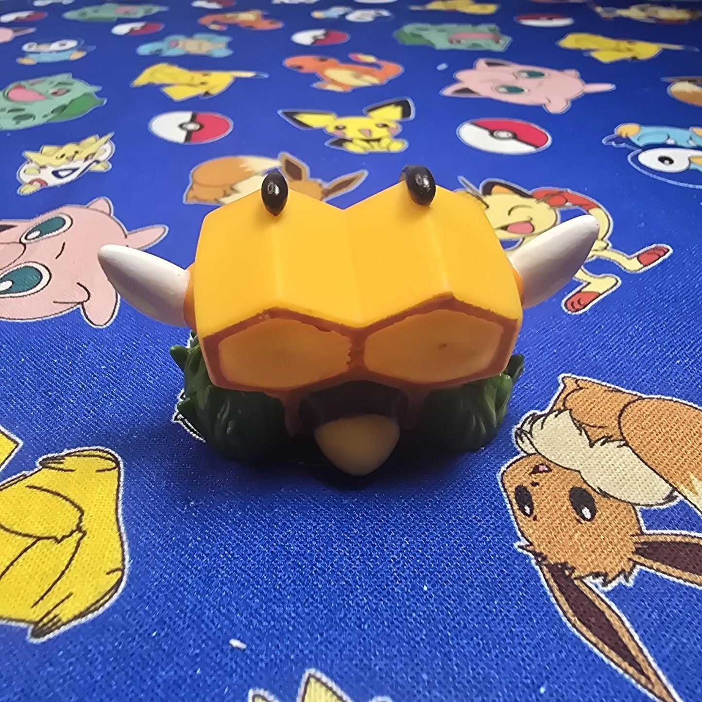 Pokemon Combee Figure Finger Puppet 2006 Nintendo Bandai PVC Japan USA Seller