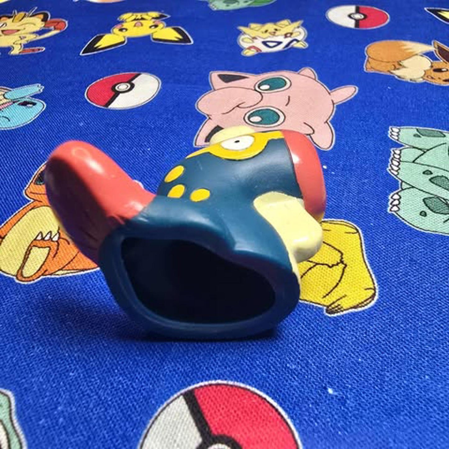 Pokemon Eelektrik Figure Finger Puppet 2011 Nintendo Bandai PVC Japan USA Seller