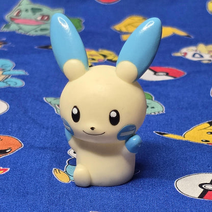 Pokemon Minun Figure Finger Puppet 2003 Nintendo Bandai PVC Vintage Japan USA