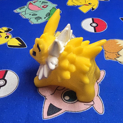 Pokemon Jolteon Figure Finger Puppet 2005 Nintendo Bandai PVC Vintage Japan US