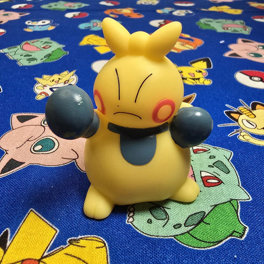 Pokemon Makuhita Figure Finger Puppet 2005 Nintendo Bandai PVC Vintage Japan USA