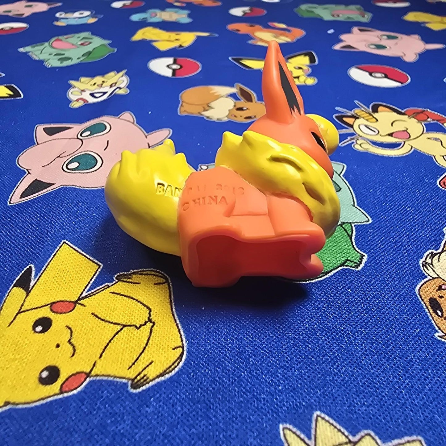 Pokemon Flareon Figure Finger Puppet 2012 Nintendo Bandai PVC Japan USA Seller