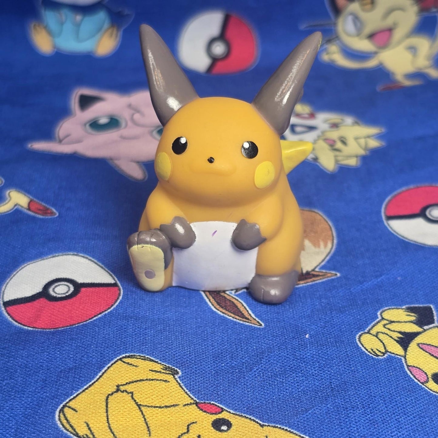 Pokemon Raichu Figure Finger Puppet 2014 Nintendo Bandai Japan PVC USA Seller