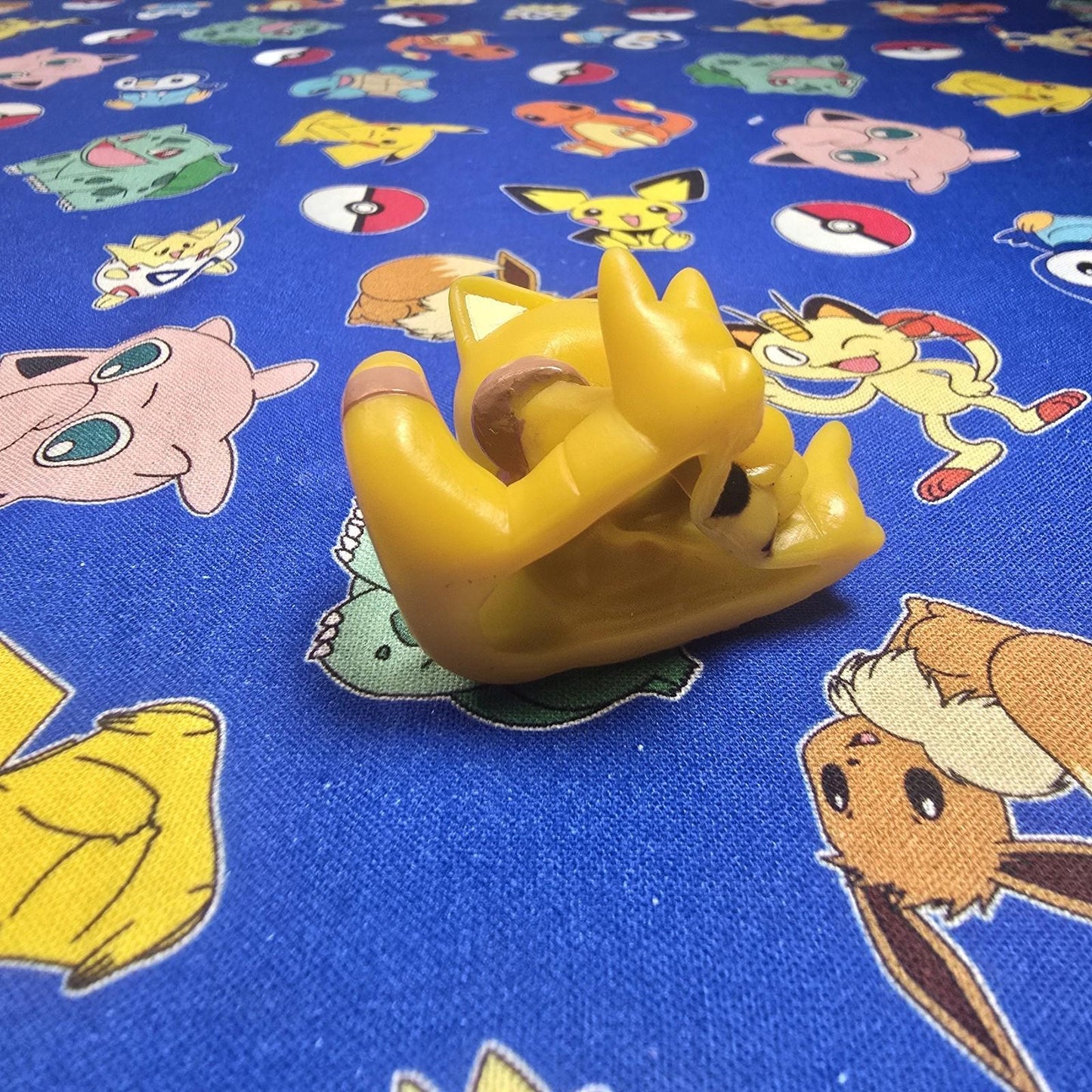 Pokemon Abra Figure Finger Puppet 1997 Bandai Nintendo Vintage USA Seller
