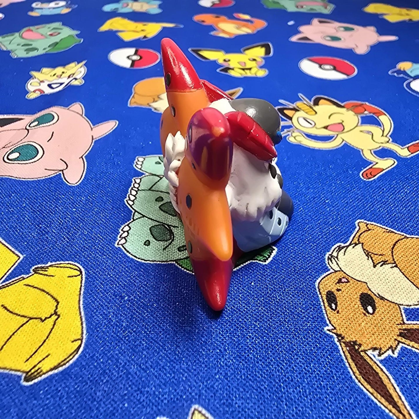 Pokemon Volcarona Figure Finger Puppet 2011 Nintendo Bandai PVC Japan USA Seller
