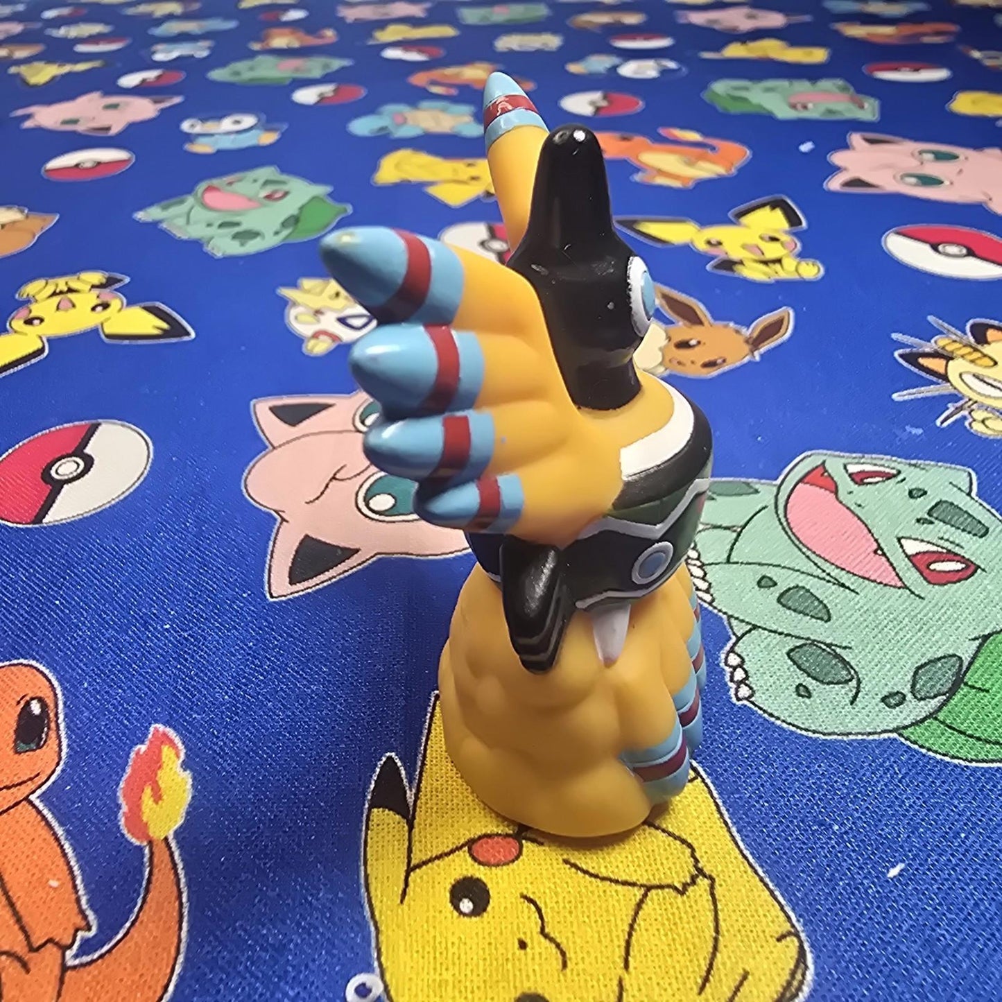 Pokemon Sigilyph Figure Finger Puppet 2011 Nintendo Bandai PVC Japan US Seller