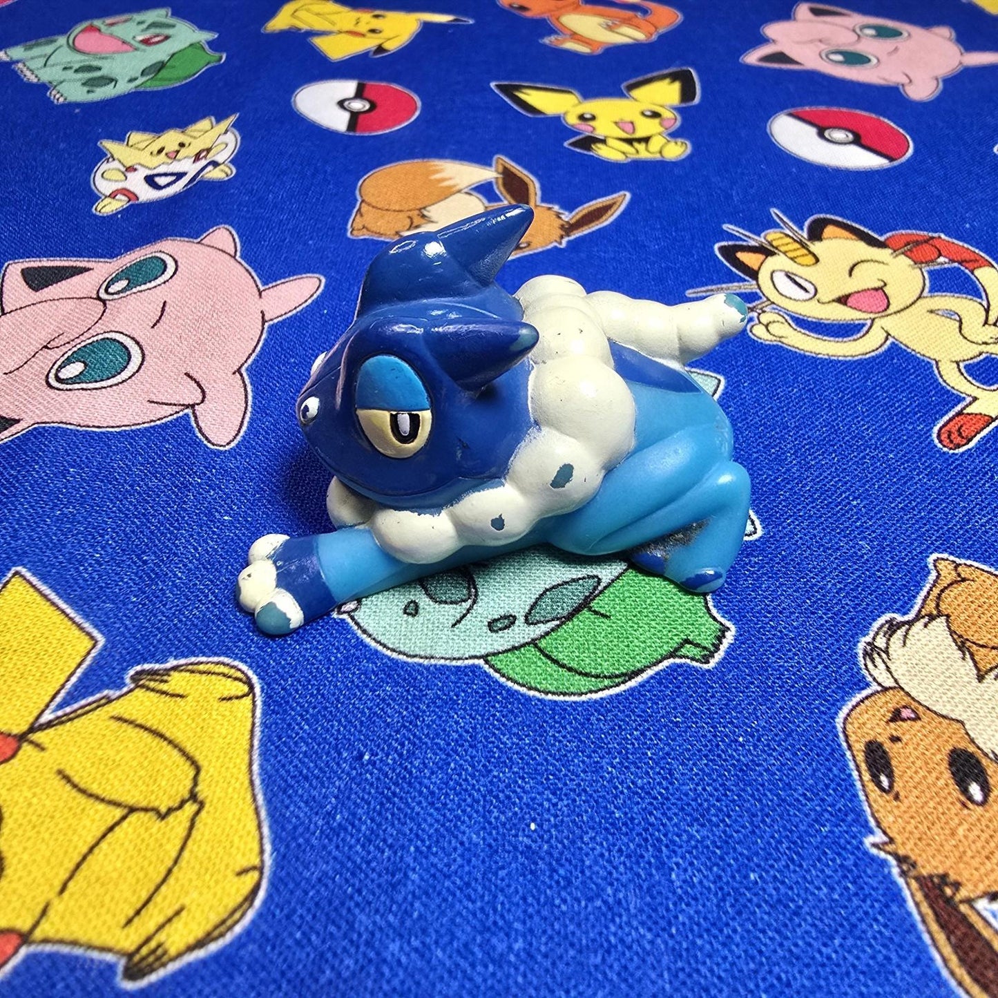Pokemon Frogadier Figure Finger Puppet 2014 Nintendo Bandai PVC Vintage Japan US
