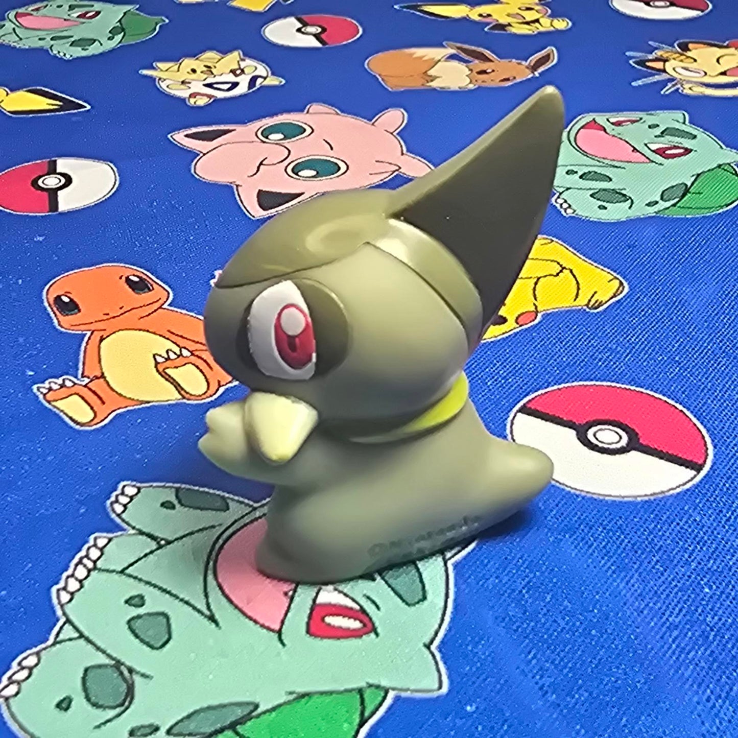 Pokemon Axew Figure Finger Puppet 2010 Nintendo Bandai PVC Japan Toy USA Seller