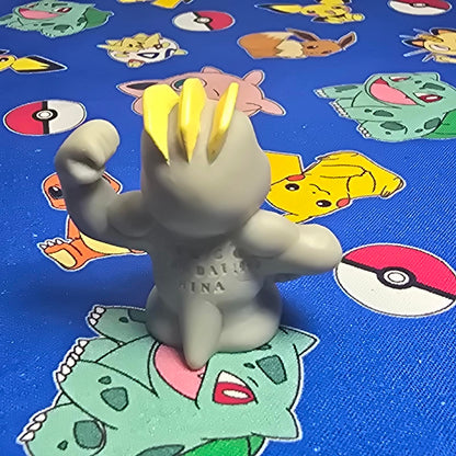 Pokemon Machop Figure Finger Puppet 1997 Nintendo Bandai PVC Vintage Japan USA
