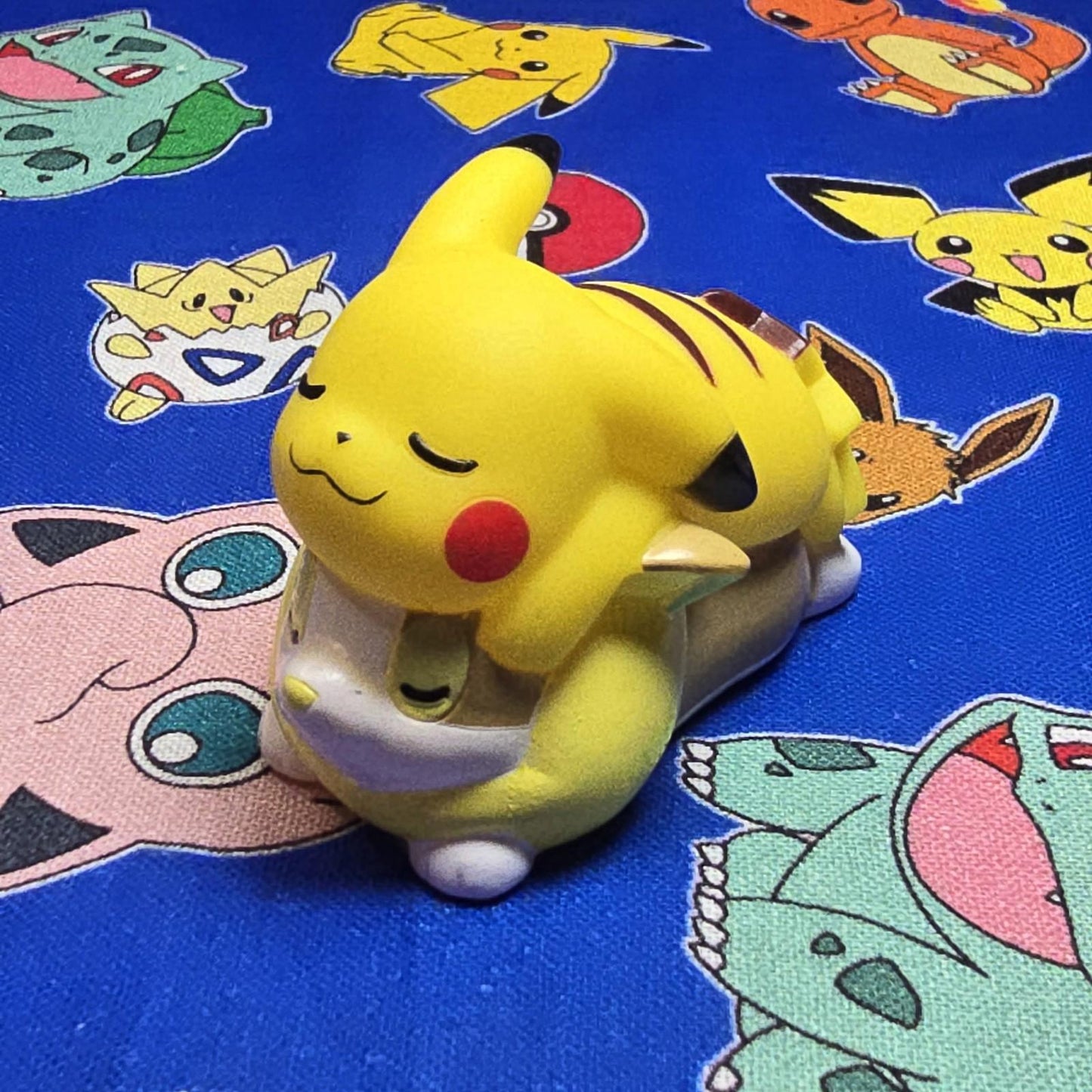 Pokemon Pikachu & Yamper Figure Finger Puppet Nintendo Bandai Japan USA Seller