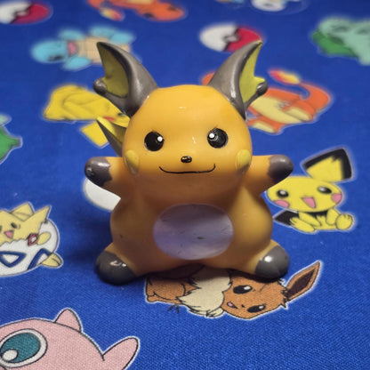Pokemon Raichu Figure Finger Puppet 1999 Nintendo Bandai PVC Japan Vintage USA