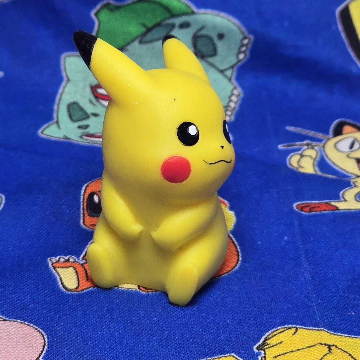 Pokemon Pikachu Figure Finger Puppet 2012 Nintendo Bandai PVC Japan USA Seller