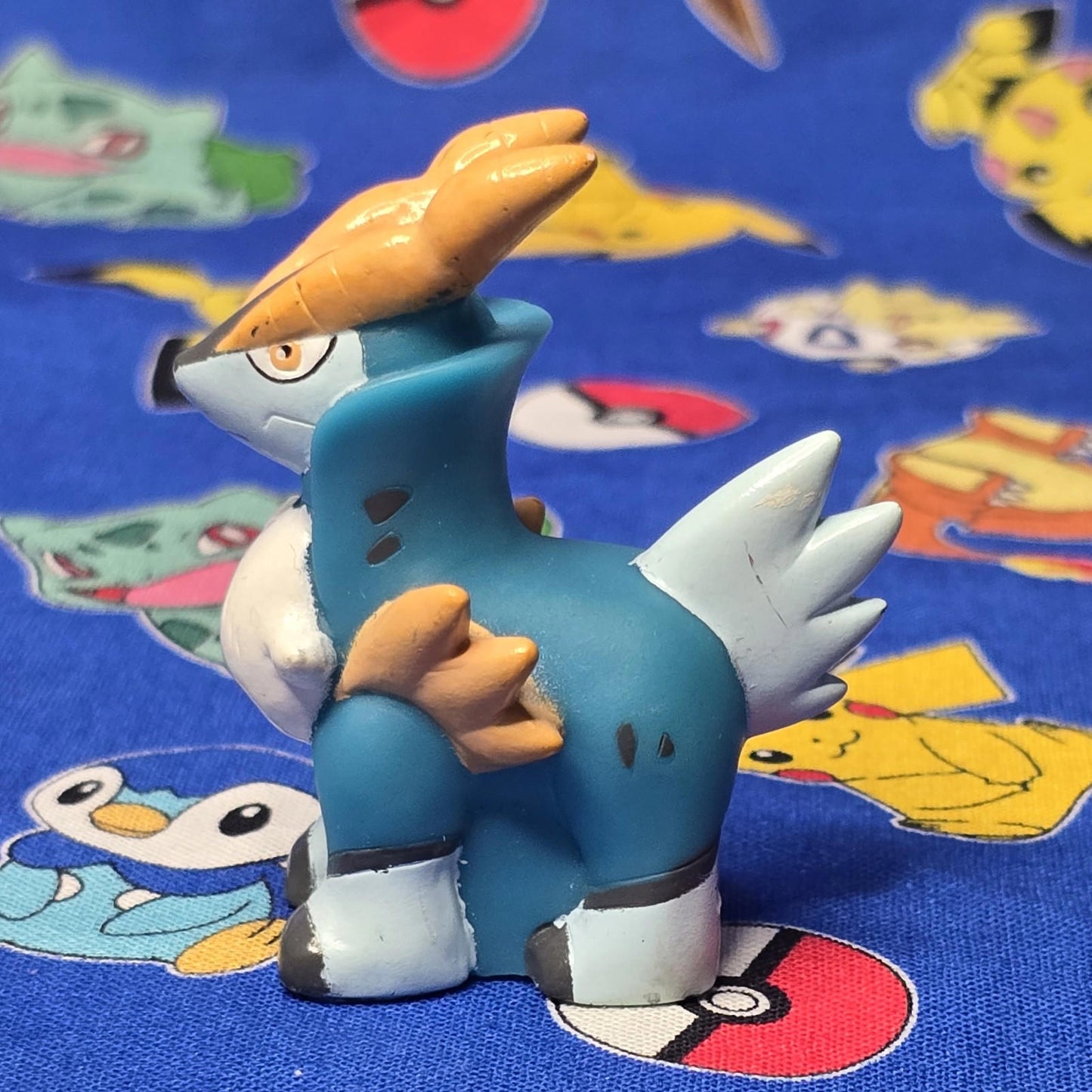 Pokemon Cobalion Figure Finger Puppet 2011 Nintendo Bandai PVC Japan USA Seller