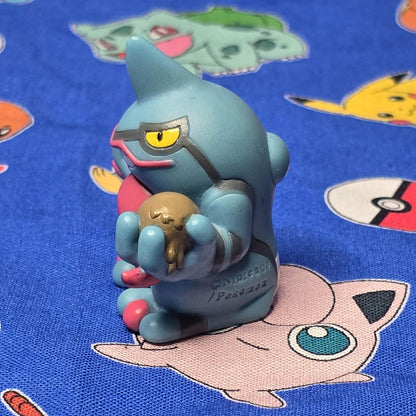 Pokemon Toxicroak Figure Finger Puppet 2009 Nintendo Bandai PVC Japan USA Seller