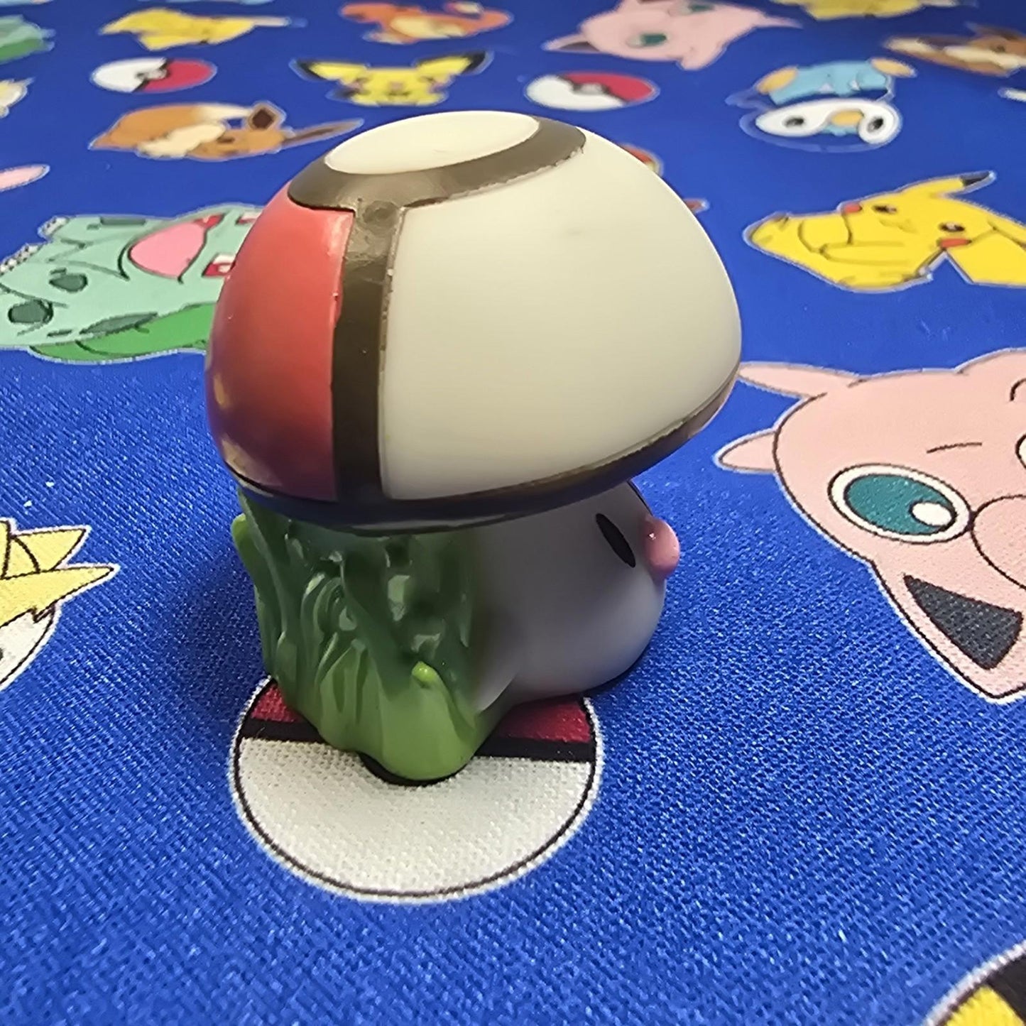 Pokemon Foongus Figure Finger Puppet 2010 Nintendo Bandai PVC Japan USA Seller