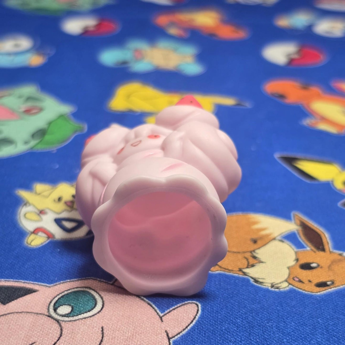 Pokemon Alcremie Ruby Cream Figure Finger Puppet 2020 Nintendo Bandai Japan USA