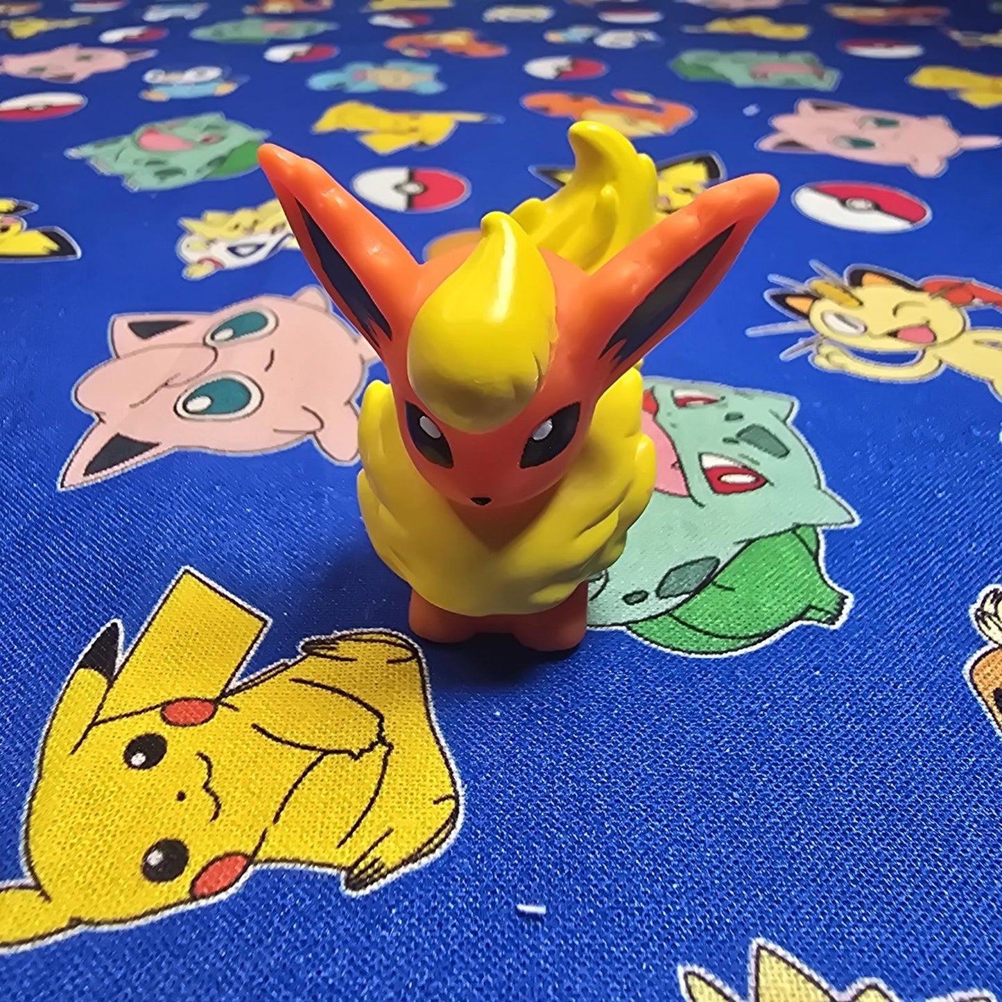 Pokemon Flareon Figure Finger Puppet 2012 Nintendo Bandai PVC Japan USA Seller